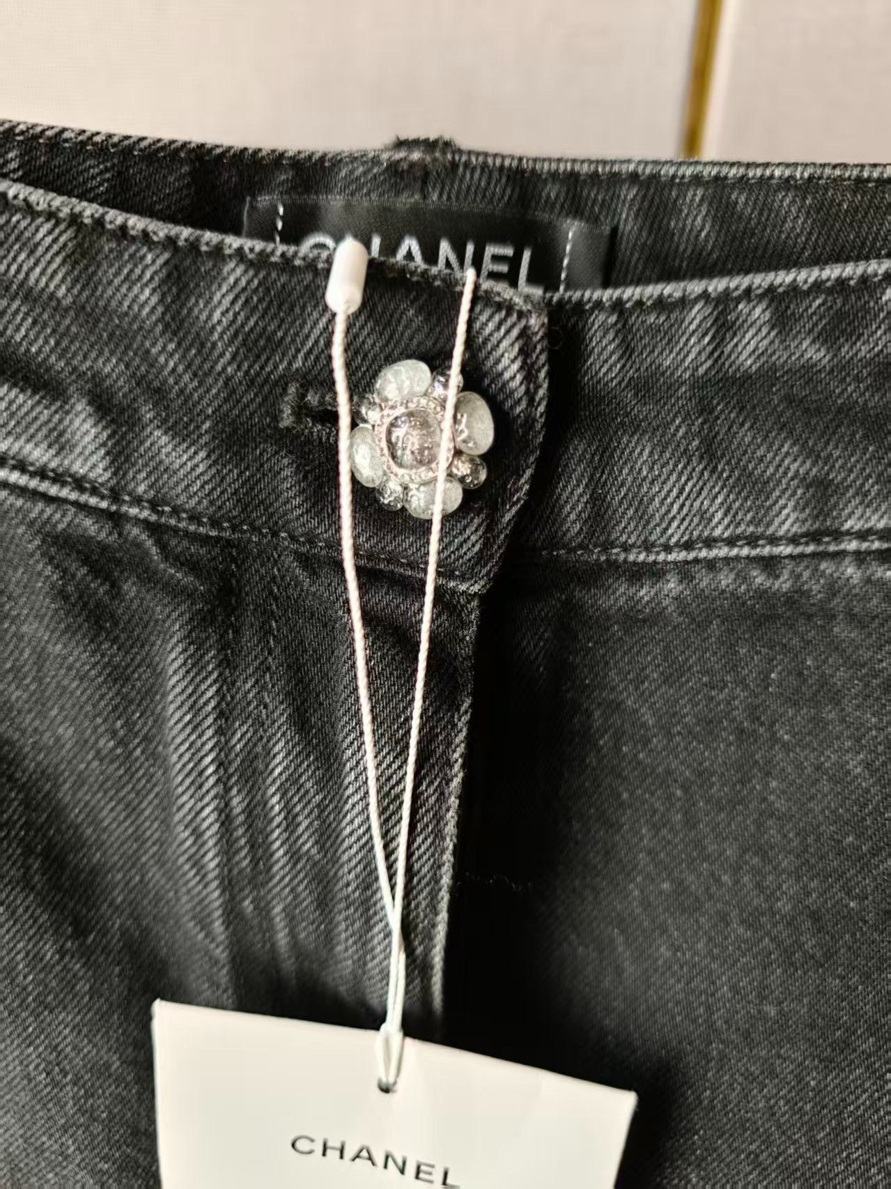 Chanel Chanel 24 Shorts Size 24" / US 00 / IT 34 - 4 Thumbnail
