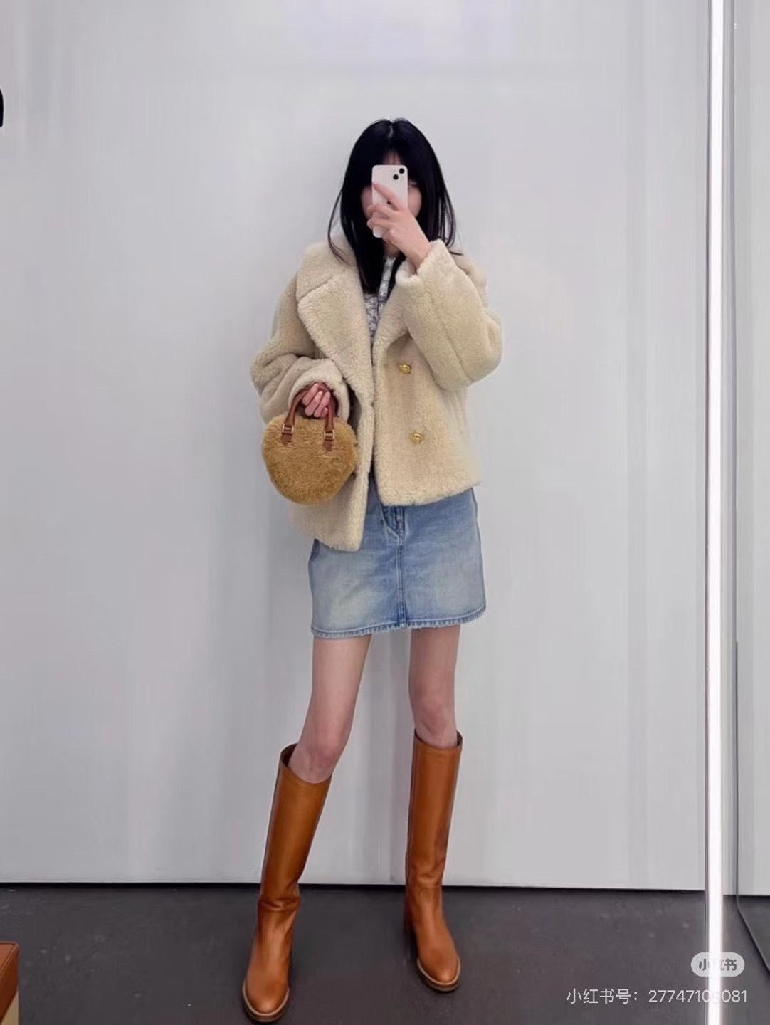 Celine Celine Double-Breasted Fur Coat Size M / US 6-8 / IT 42-44 - 2 Thumbnail