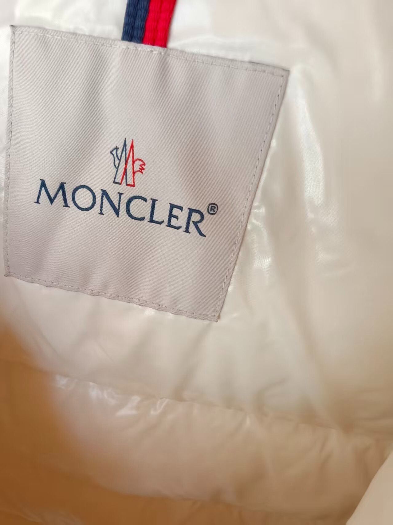 Moncler Moncler Slim Waist Down Jacket Size S / US 4 / IT 40 - 2 Thumbnail