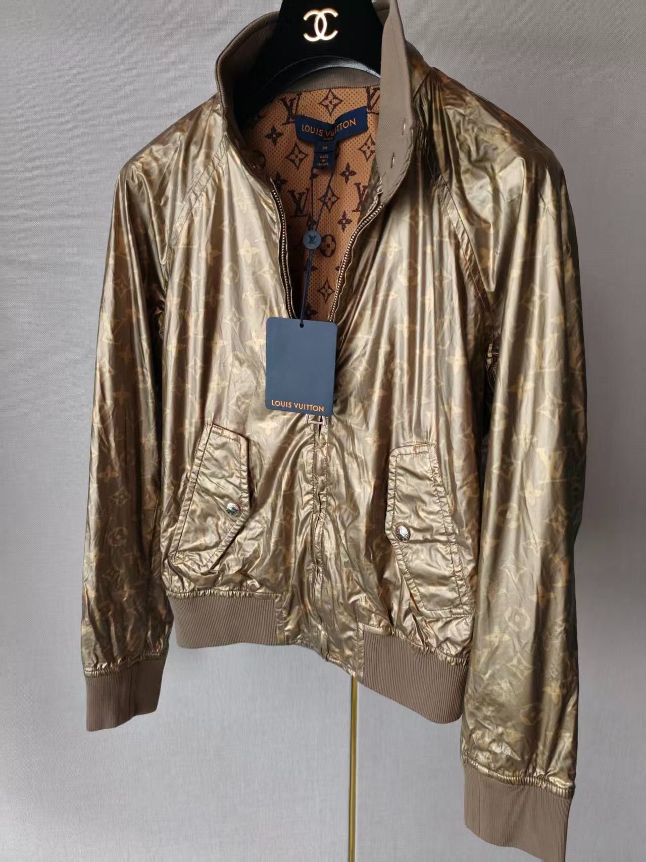 Louis Vuitton LV Metallic Gold Jacket Size US M / EU 48-50 / 2 - 2 Thumbnail
