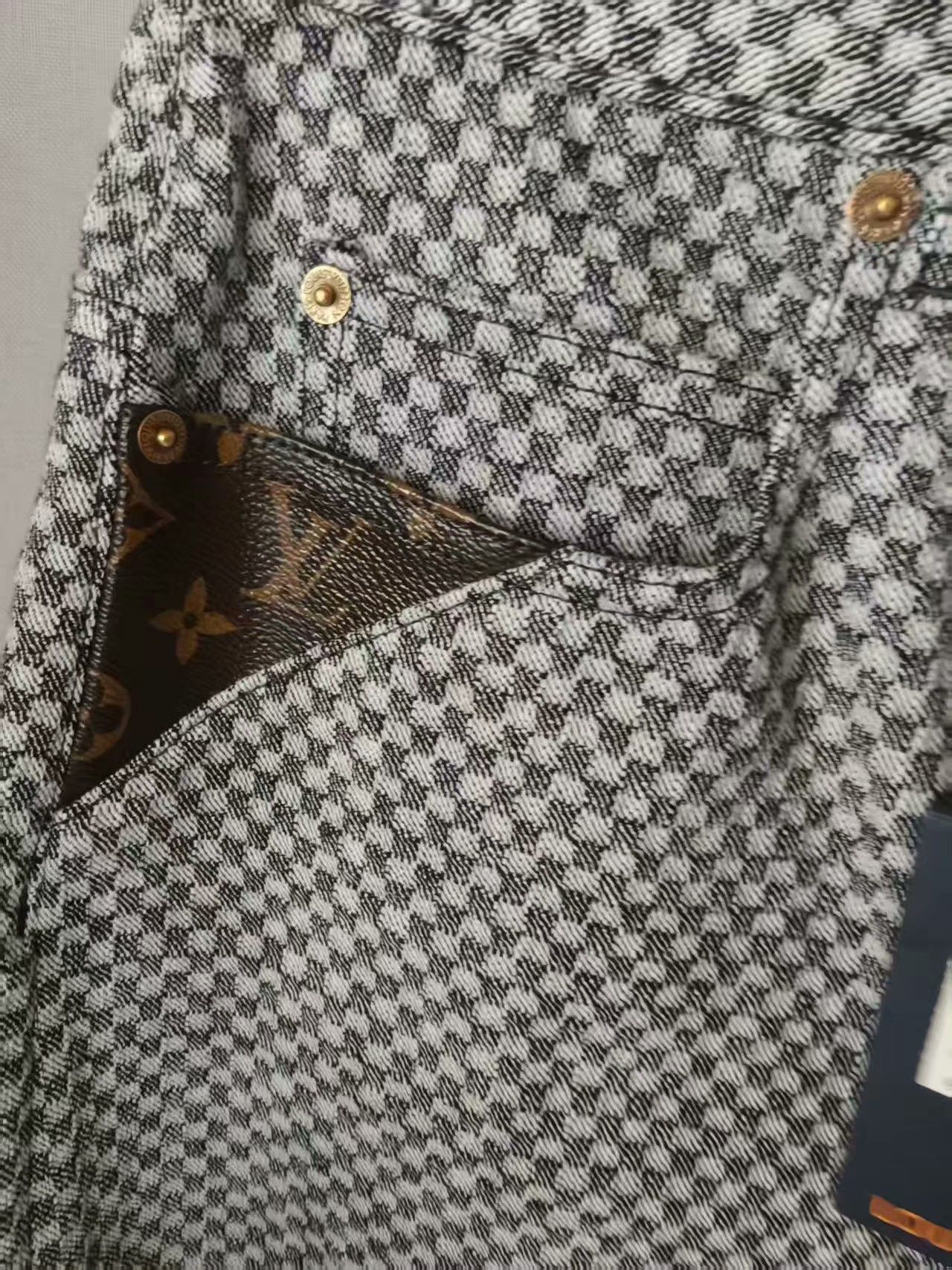 Louis Vuitton LV Shorts Size US 30 / EU 46 - 3 Thumbnail