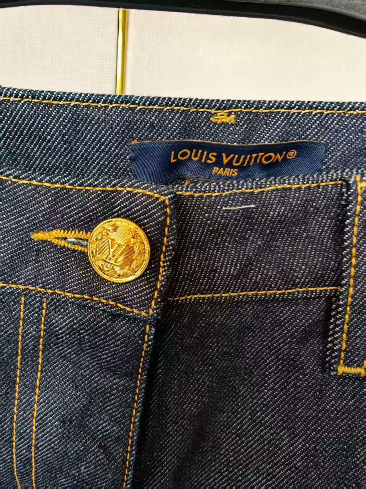 Louis Vuitton LV25 Cuffed Flared Denim Jeans Size 25" / US 0 / IT 36 - 5 Thumbnail