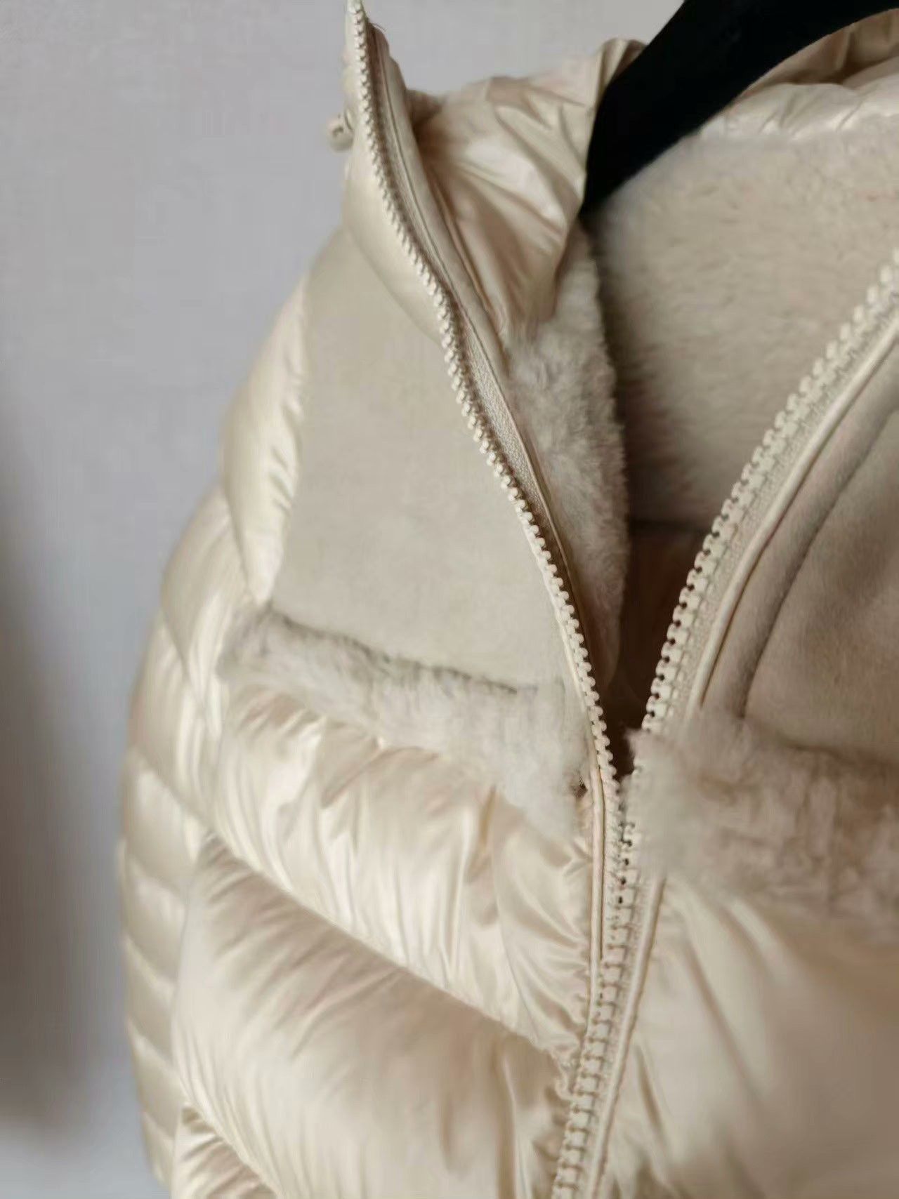Moncler Moncler Down Jacket Size M / US 6-8 / IT 42-44 - 4 Thumbnail