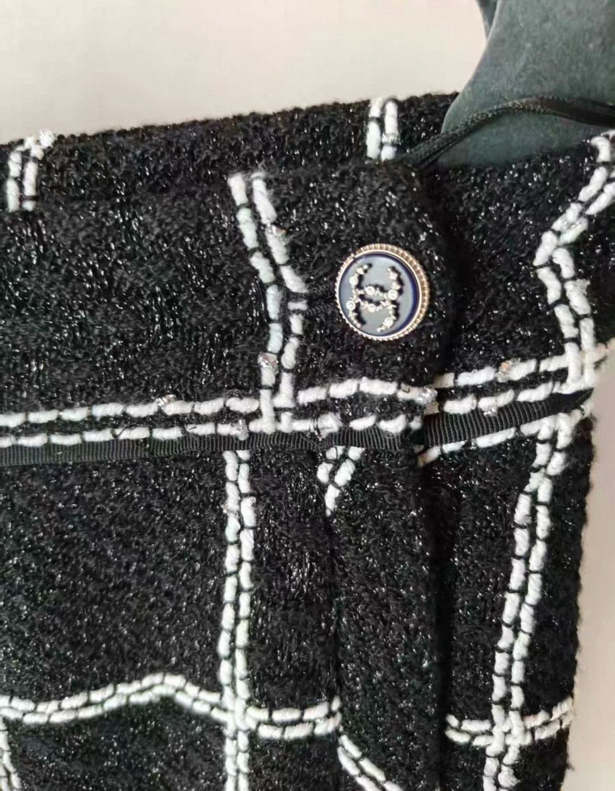 Chanel Chanel Women's Checkered Pants Size 28" / US 6 / IT 42 - 2 Thumbnail