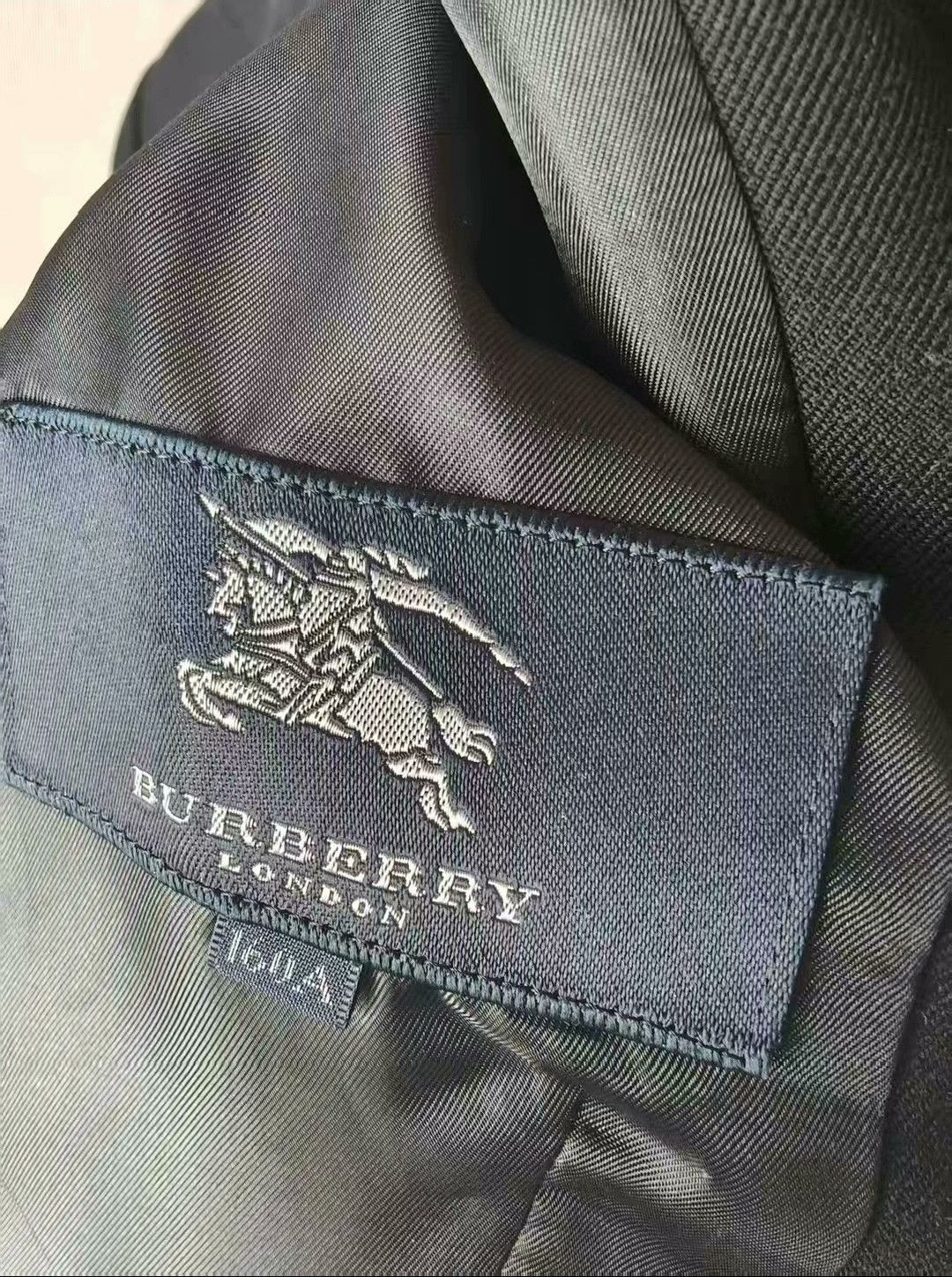 Burberry Burberry Vintage Authentic Coat Size US M / EU 48-50 / 2 - 4 Thumbnail