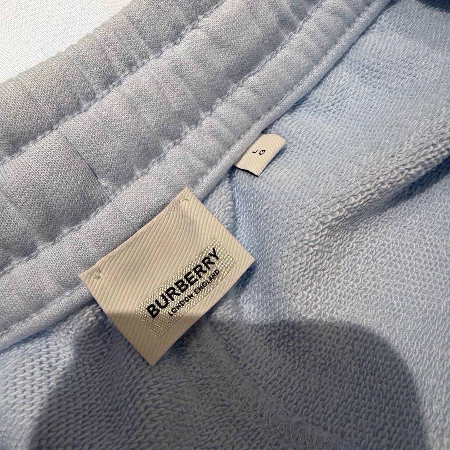 Burberry Burberry Printed Letter Shorts Size US 26 / EU 42 - 3 Thumbnail