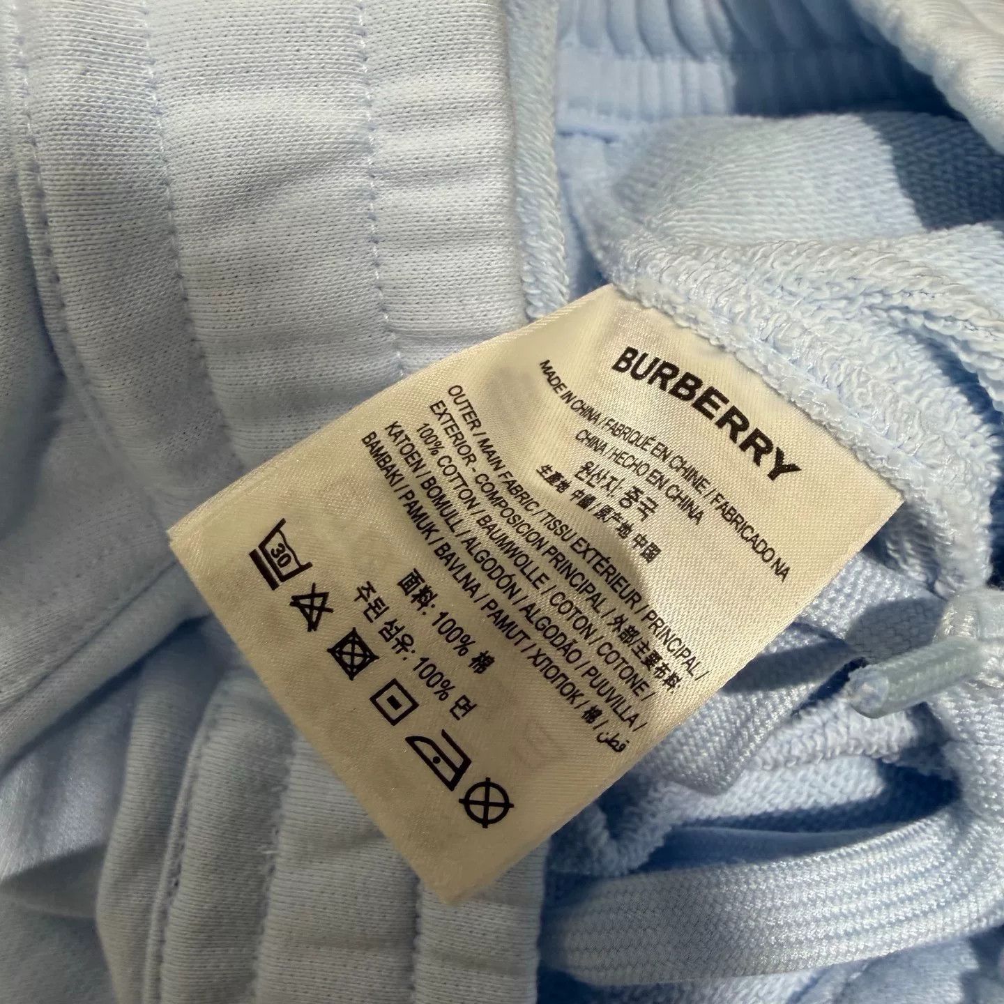 Burberry Burberry Printed Letter Shorts Size US 26 / EU 42 - 4 Thumbnail