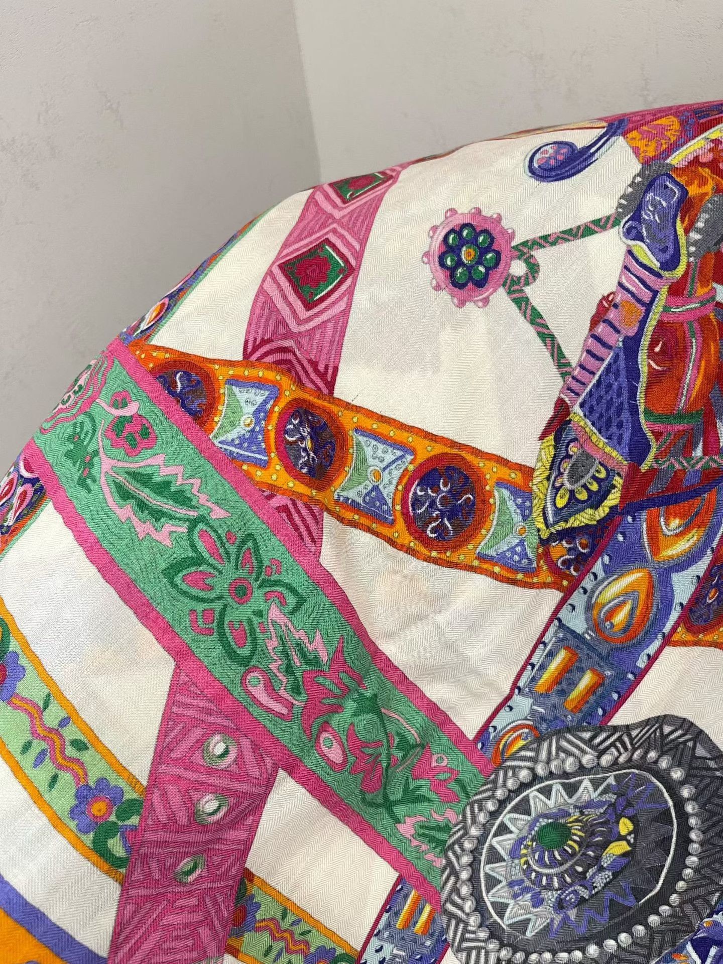 Hermes Hermès Unicorn Song Colorful Shawl Size ONE SIZE - 2 Thumbnail