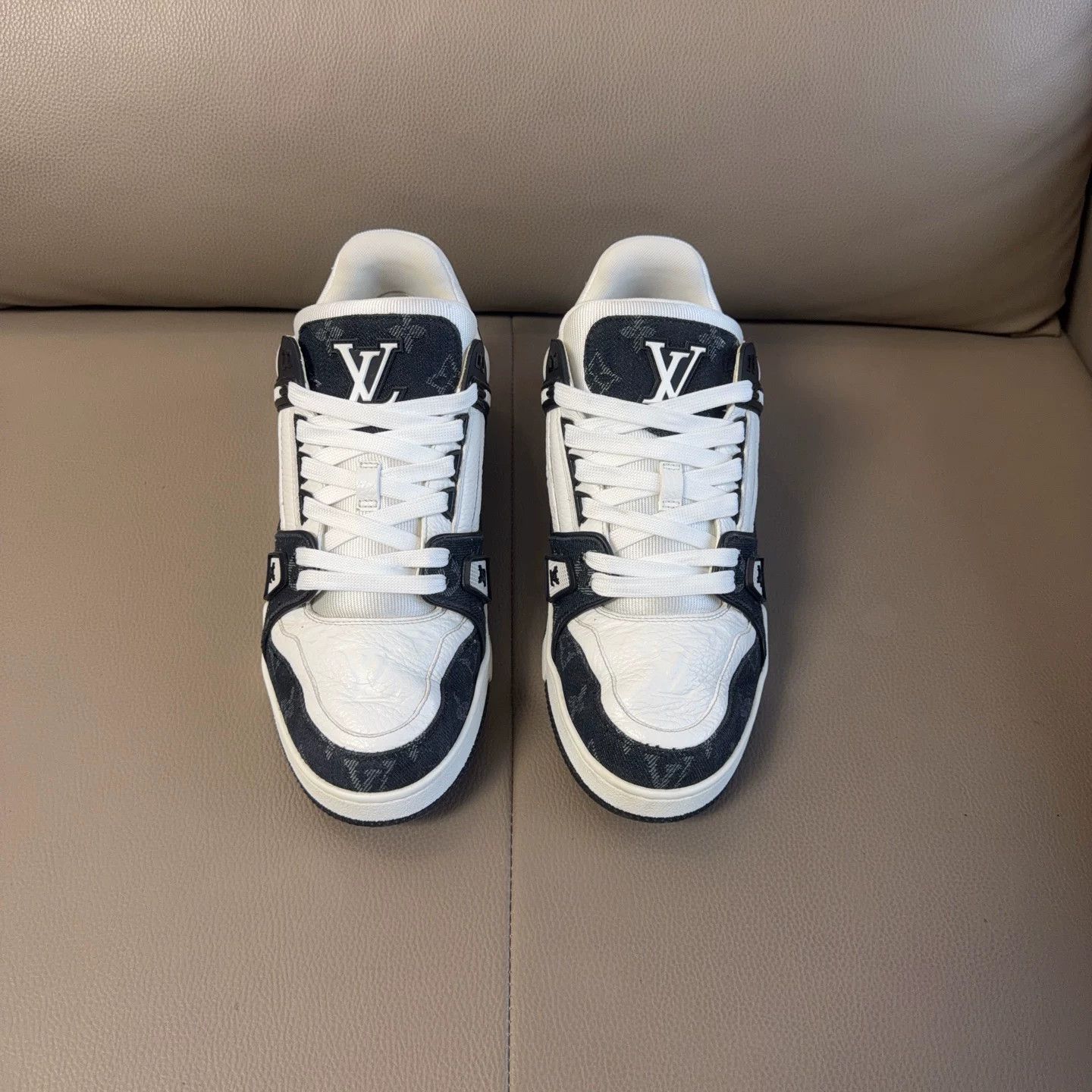 Louis Vuitton Lv Trainer Black White 99 New Size US 5 / EU 37 - 2 Thumbnail