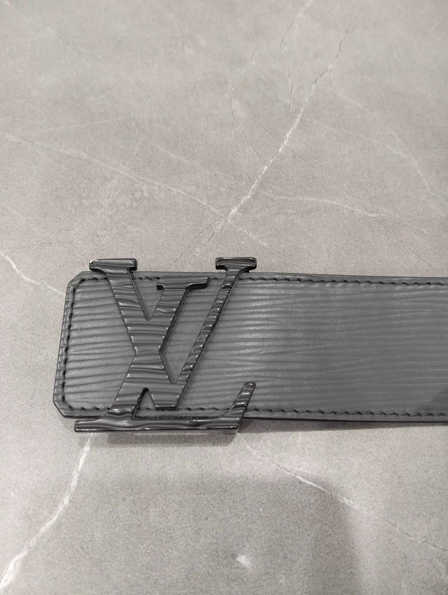 Louis Vuitton Gray Belt with Engraved Buckle Size ONE SIZE - 2 Thumbnail