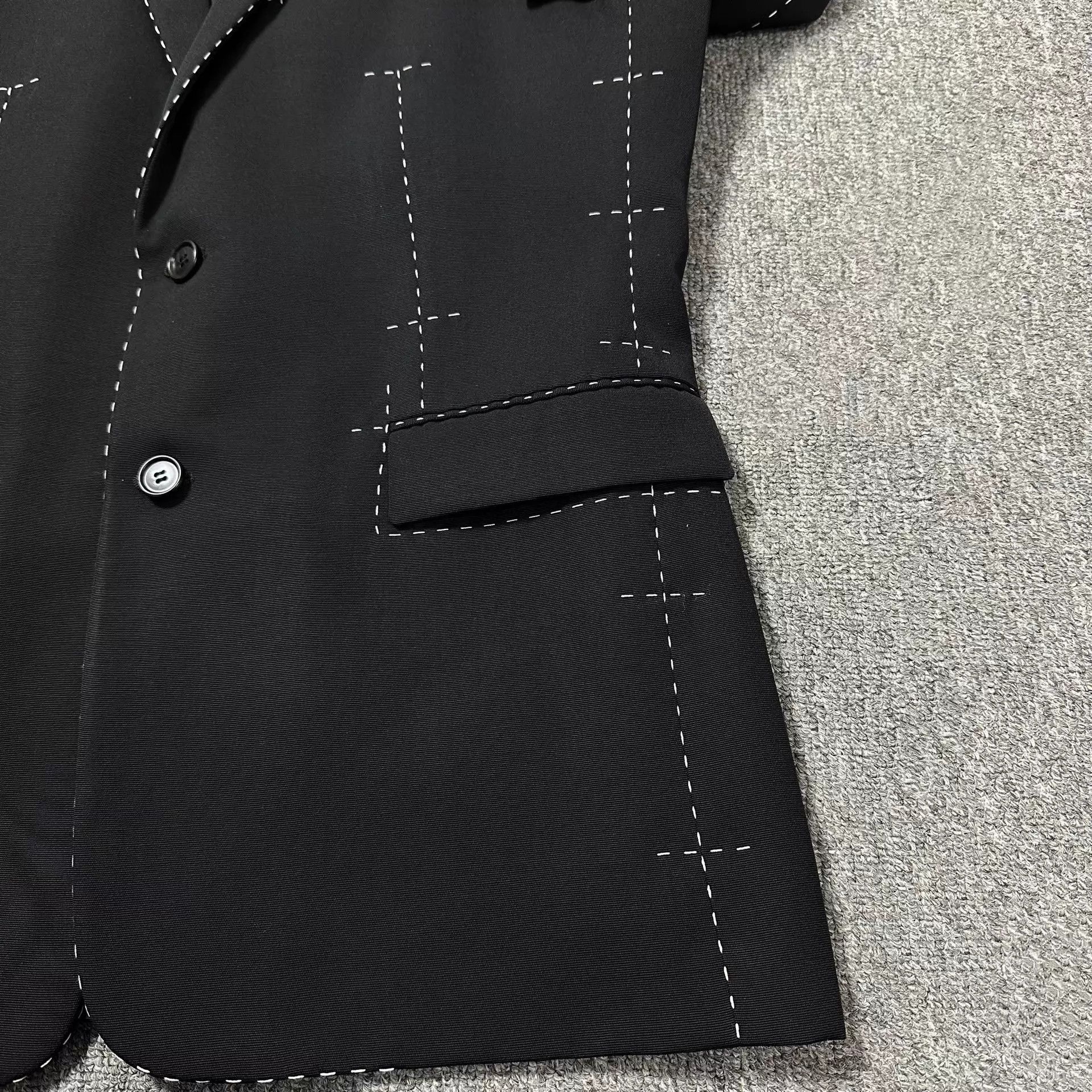Dior Black Blazer with White Stitch Detailing Size US M / EU 48-50 / 2 - 4 Thumbnail