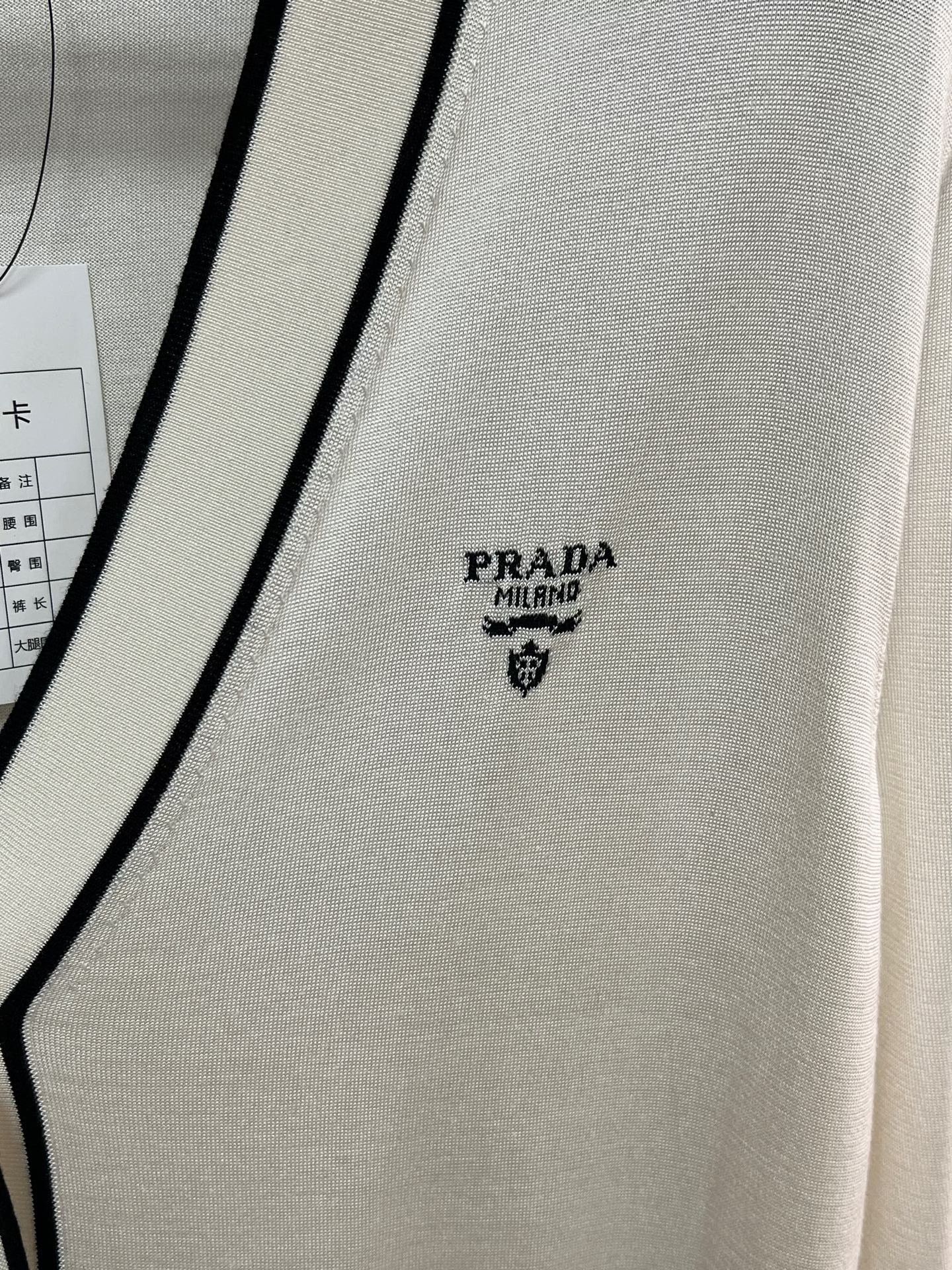 Prada Prada Slogan Logo Silk Cardigan Size M / US 6-8 / IT 42-44 - 3 Thumbnail