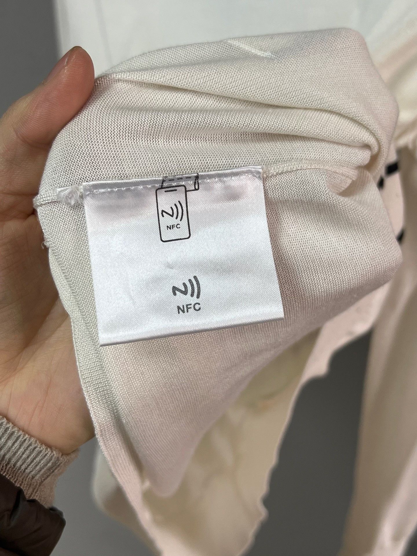 Prada Prada Slogan Logo Silk Cardigan Size M / US 6-8 / IT 42-44 - 4 Thumbnail