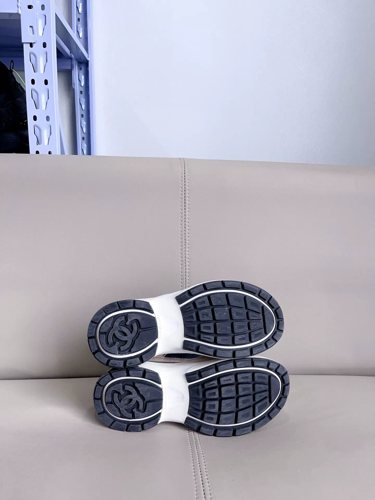 Chanel Chanel Beige Sneakers Size 35.5 Size US 4.5 / IT 34.5 - 8 Thumbnail