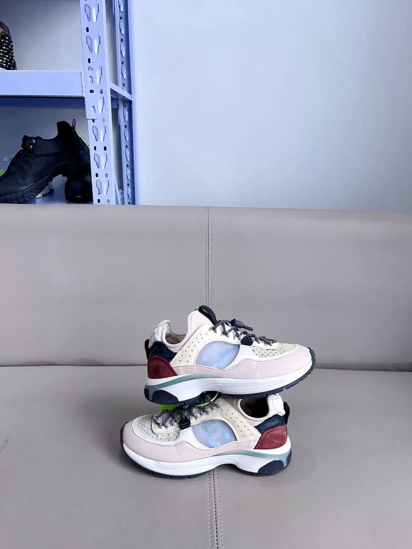Chanel Chanel Beige Sneakers Size 35.5 Size US 4.5 / IT 34.5 - 5 Thumbnail