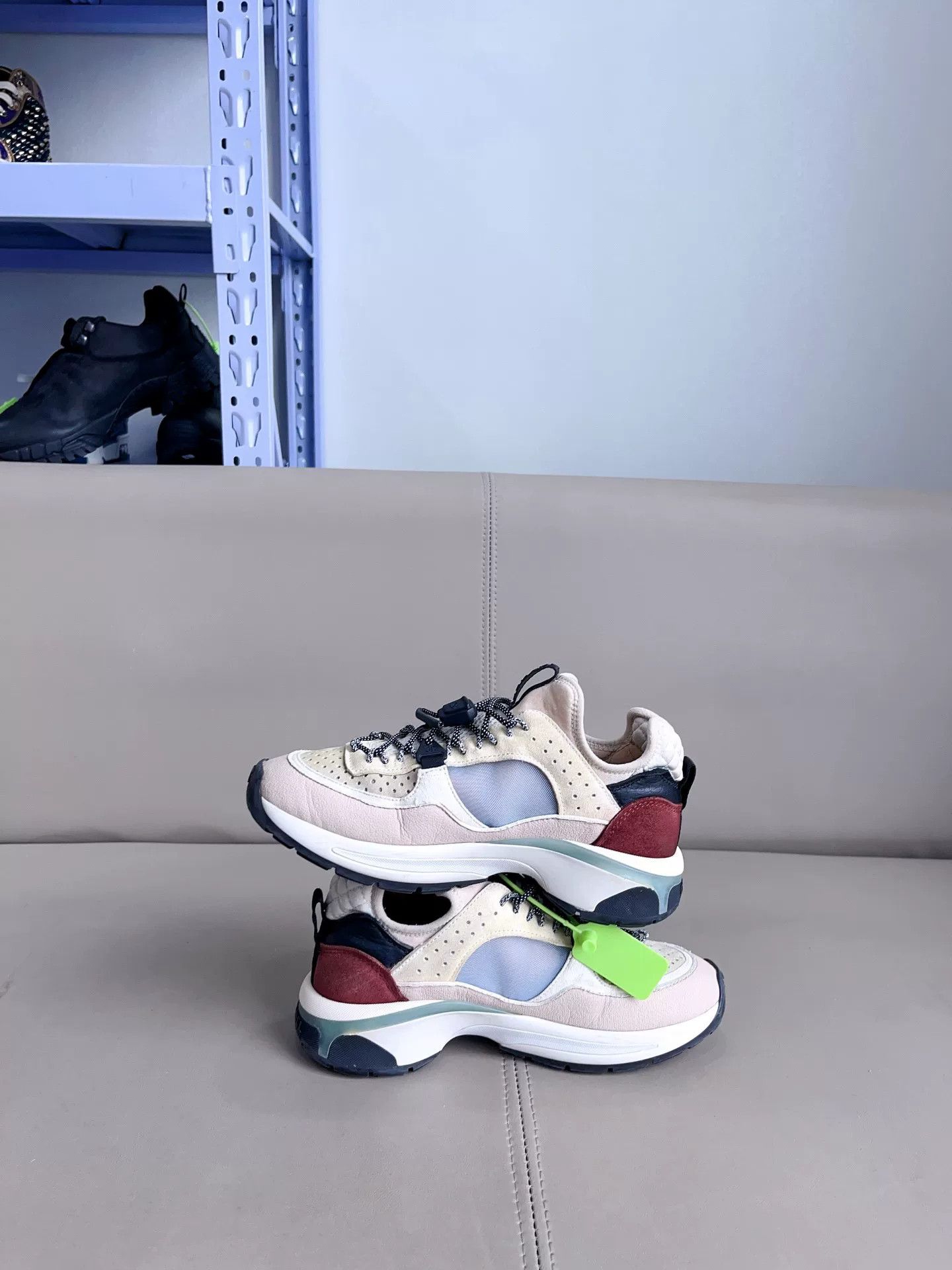 Chanel Chanel Beige Sneakers Size 35.5 Size US 4.5 / IT 34.5 - 6 Thumbnail