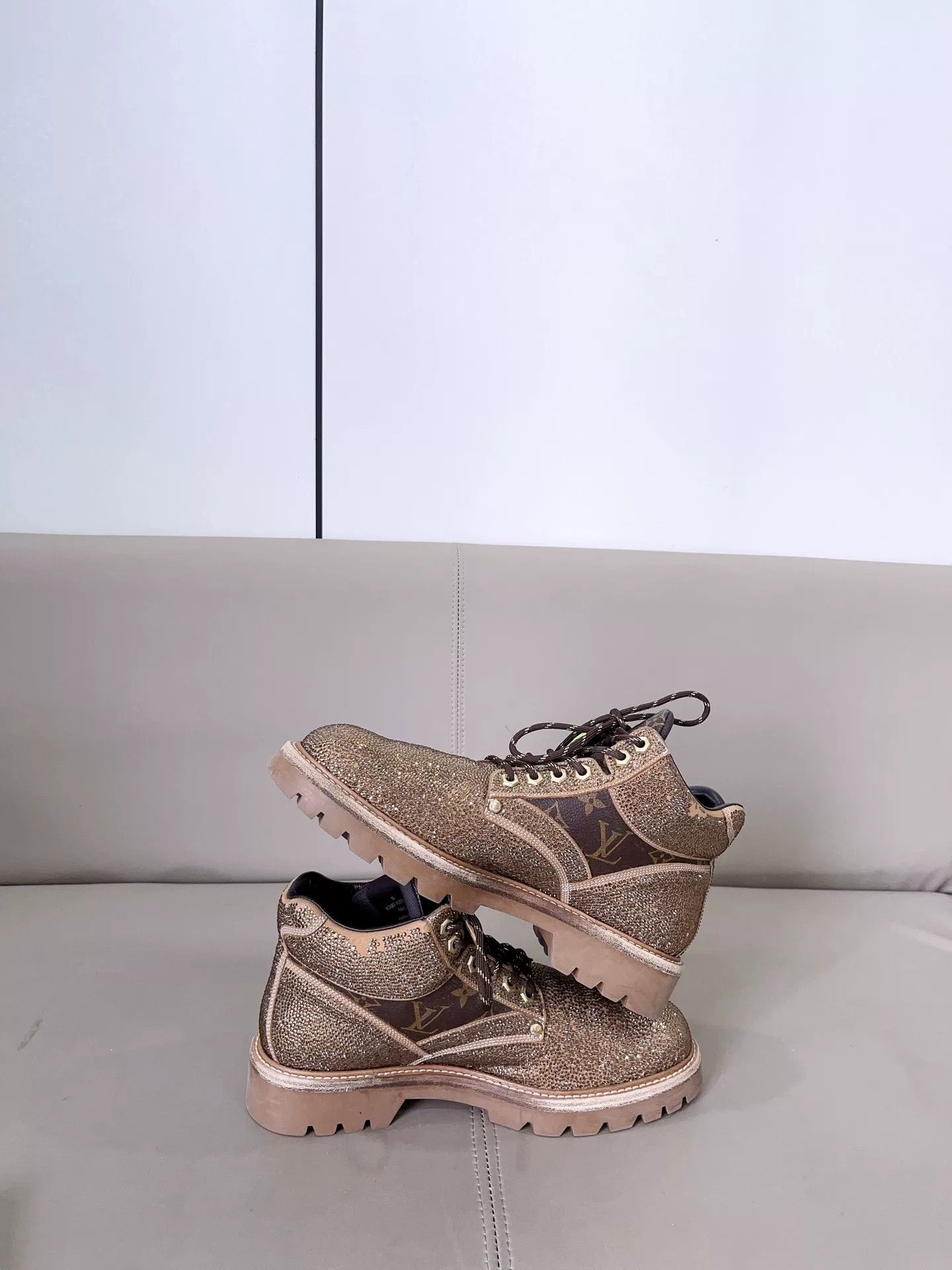 Louis Vuitton Louis Vuitton Diamond Monogram Yellow Martin Boots Size US 8 / EU 41 - 3 Thumbnail