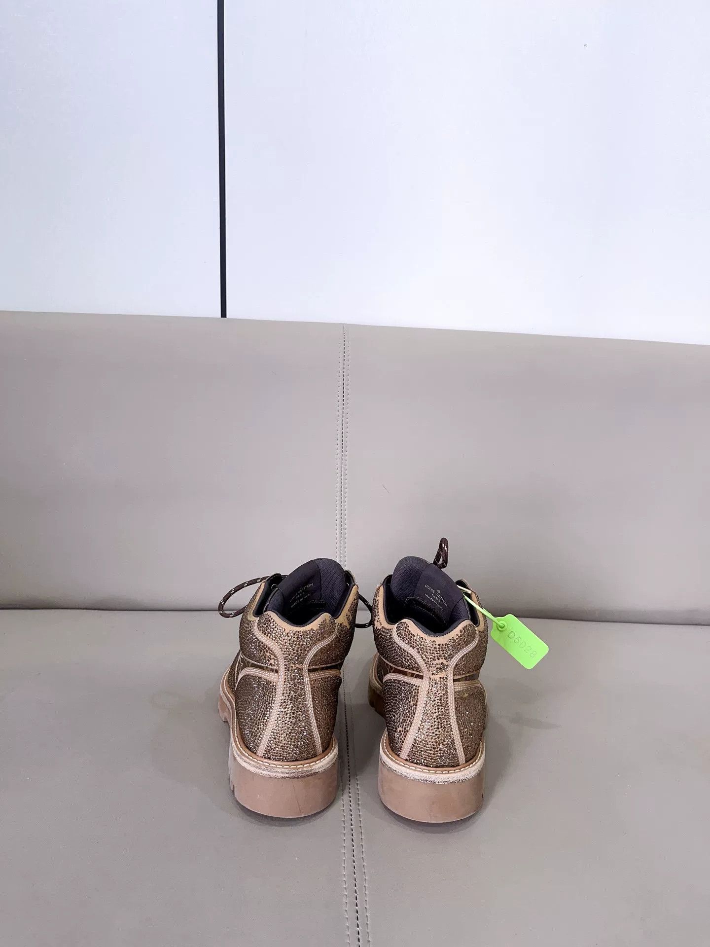 Louis Vuitton Louis Vuitton Diamond Monogram Yellow Martin Boots Size US 8 / EU 41 - 5 Thumbnail
