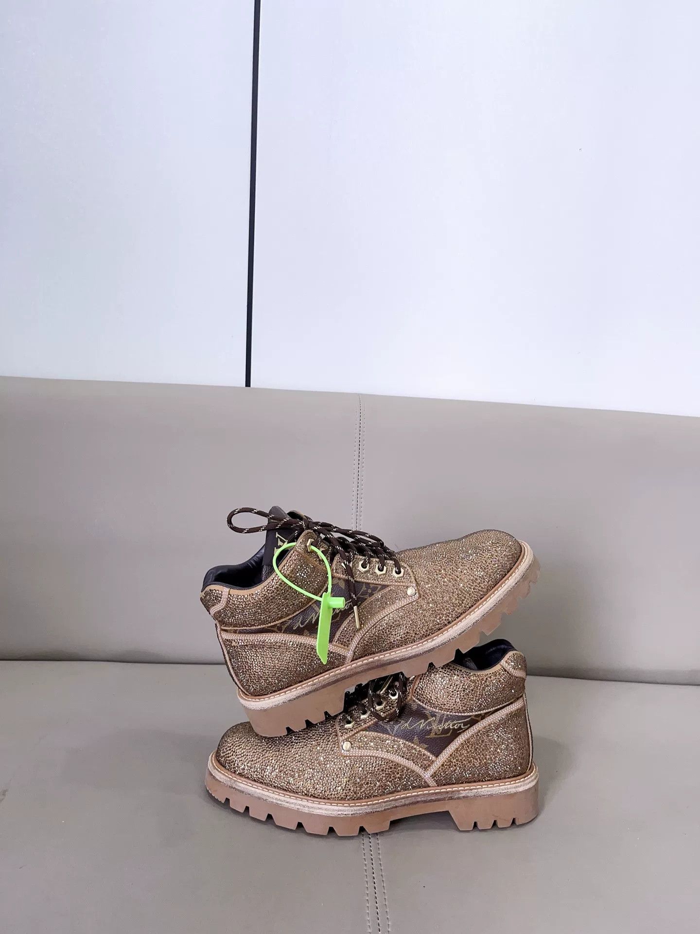 Louis Vuitton Louis Vuitton Diamond Monogram Yellow Martin Boots Size US 8 / EU 41 - 8 Thumbnail