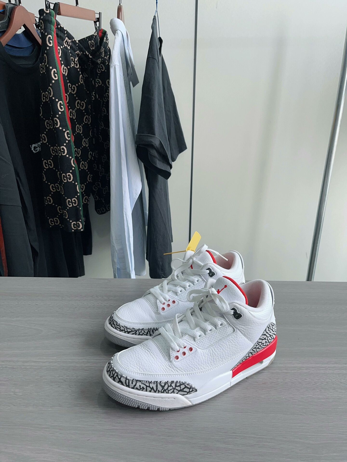 Jordan Brand Air Jordan 3 White Red Size US 10 / EU 43 - 5 Thumbnail