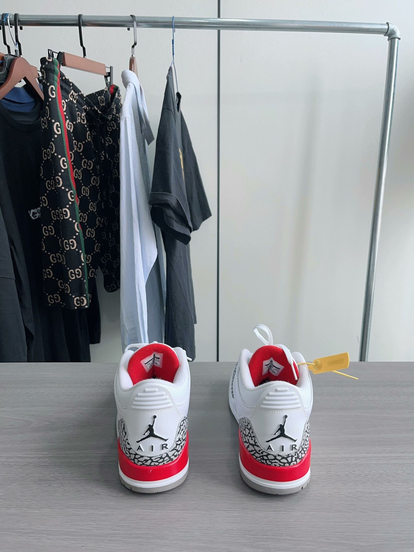 Jordan Brand Air Jordan 3 White Red Size US 10 / EU 43 - 2 Thumbnail