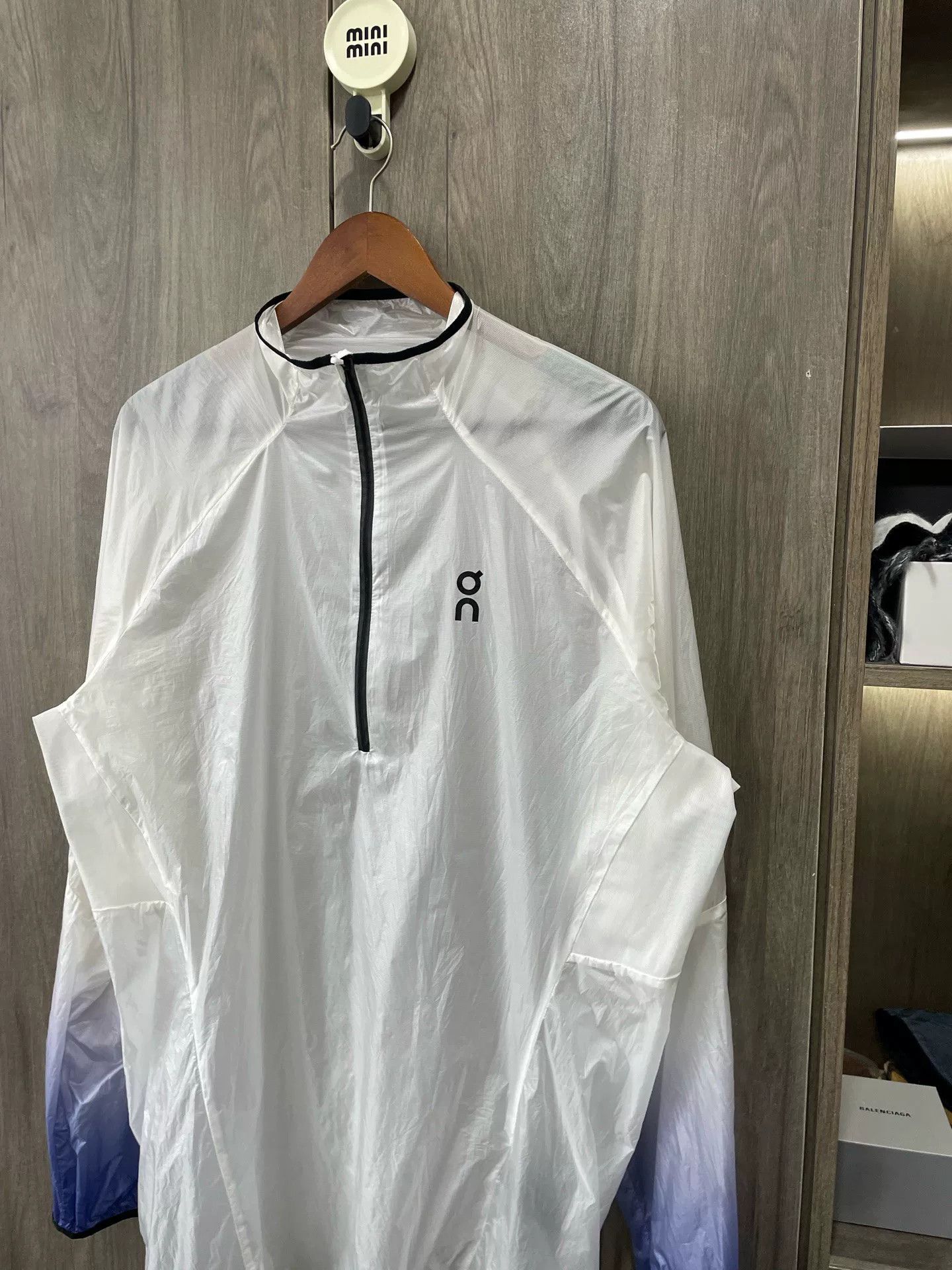 On ON Zero Jacket Running Jacket Size US XL / EU 56 / 4 - 2 Thumbnail