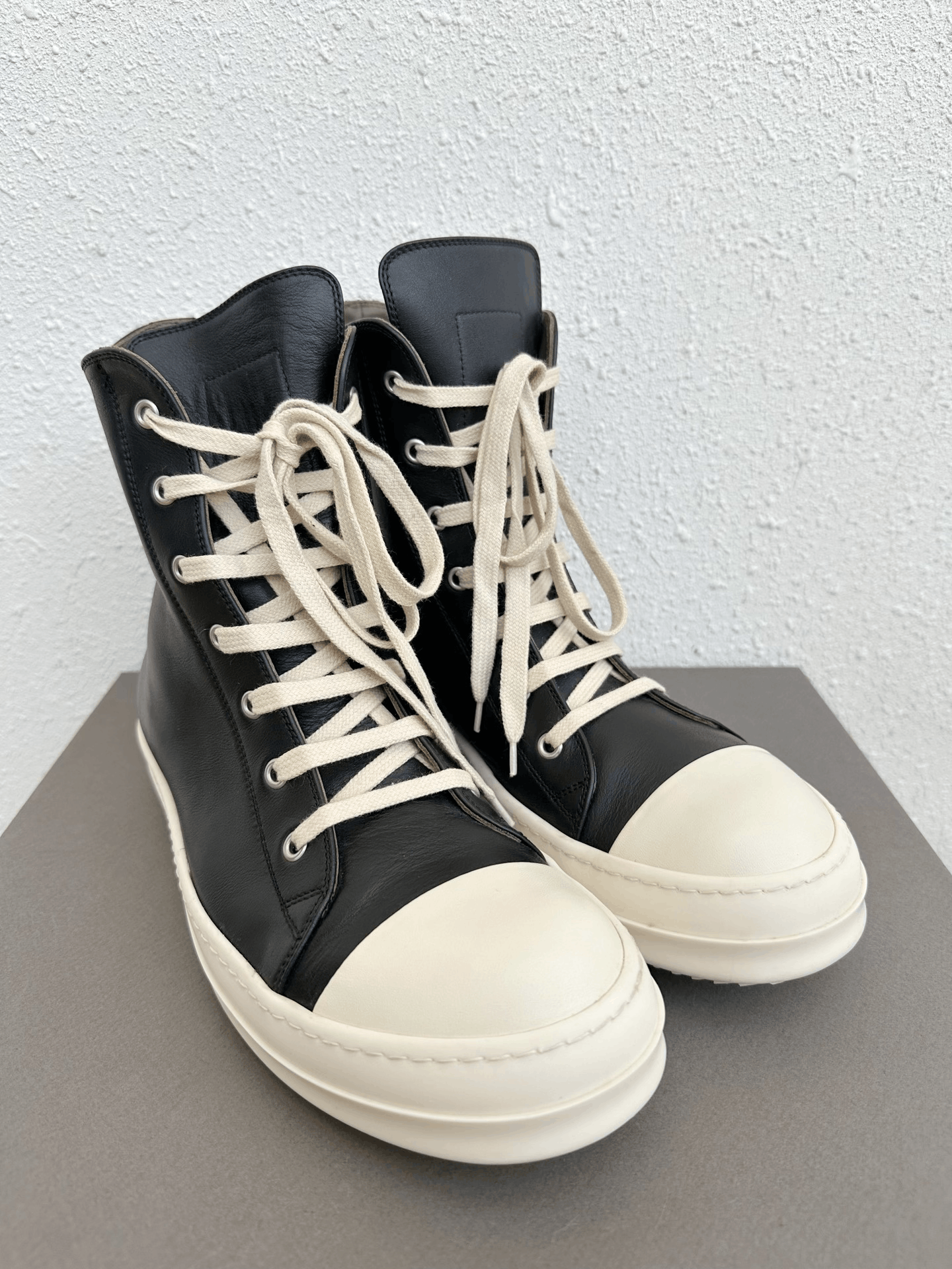 Rick Owens Rick Owens Leather High-Top Black White Size US 9.5 / EU 42-43 - 2 Thumbnail