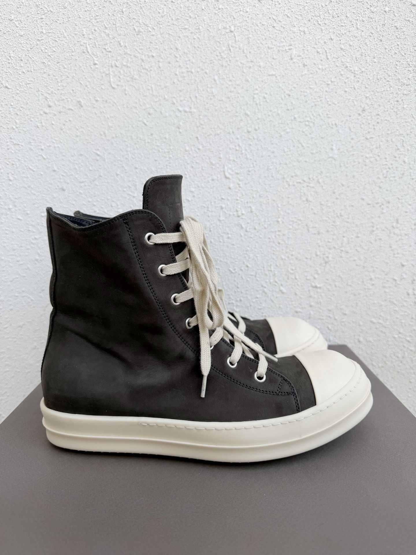 Rick Owens Rick Owens x Converse Gray Suede High-Top Size US 8 / EU 41 - 3 Thumbnail