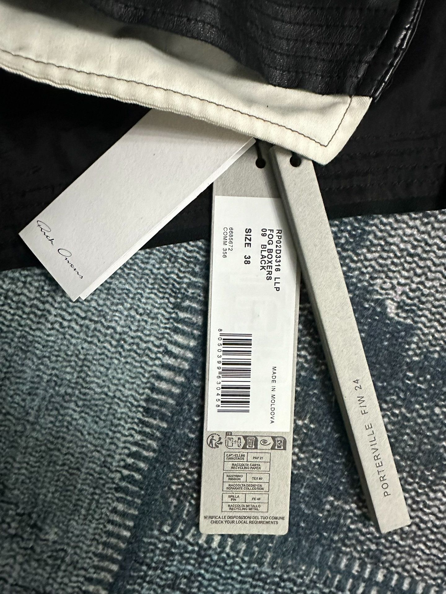 Rick Owens Rick Owens 24FW Waxed Lambskin Boxers Shorts Size 38" / US 16 / IT 52 - 4 Thumbnail