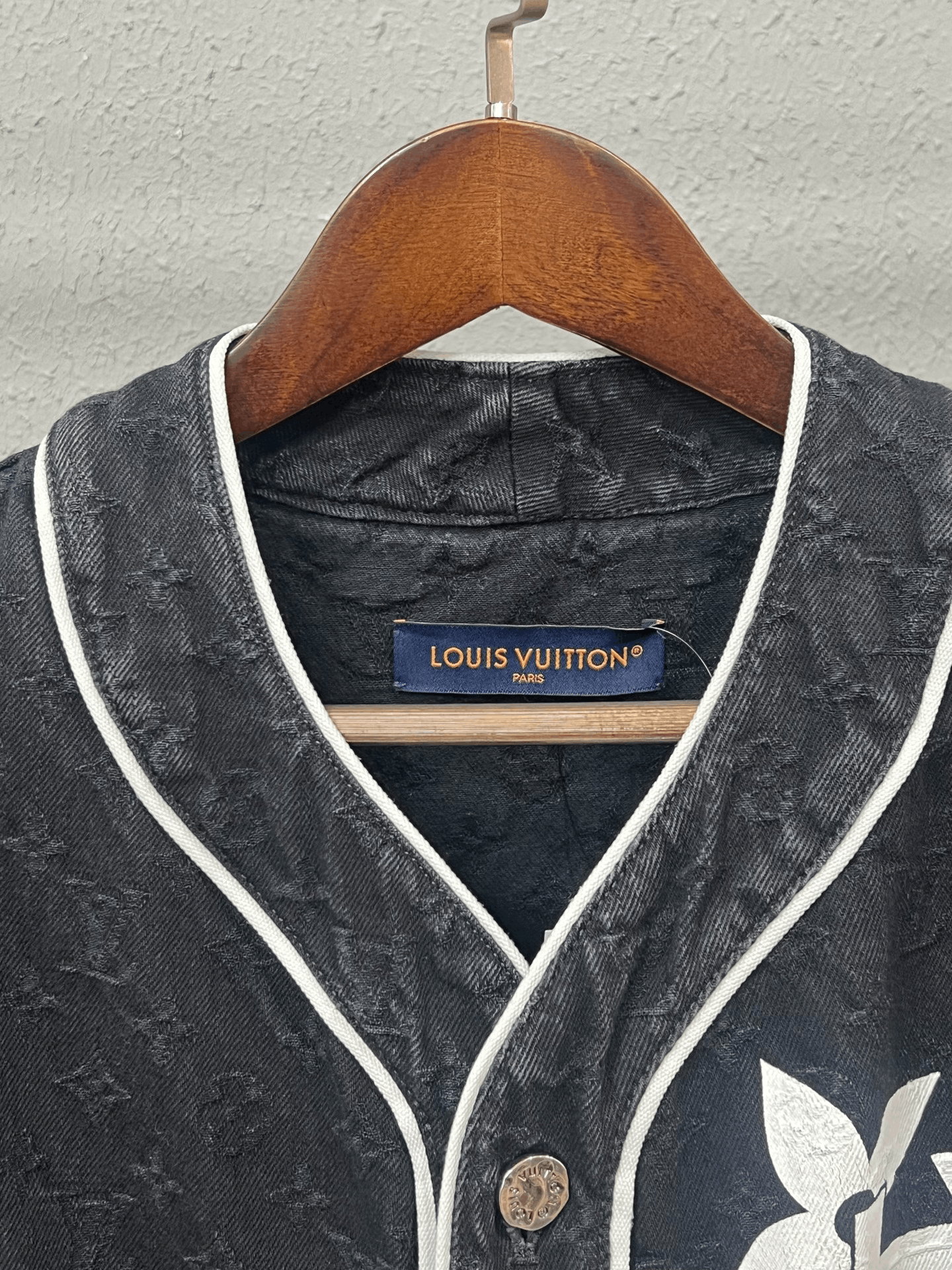 Louis Vuitton LV Embossed Baseball Cardigan Size US L / EU 52-54 / 3 - 7 Thumbnail