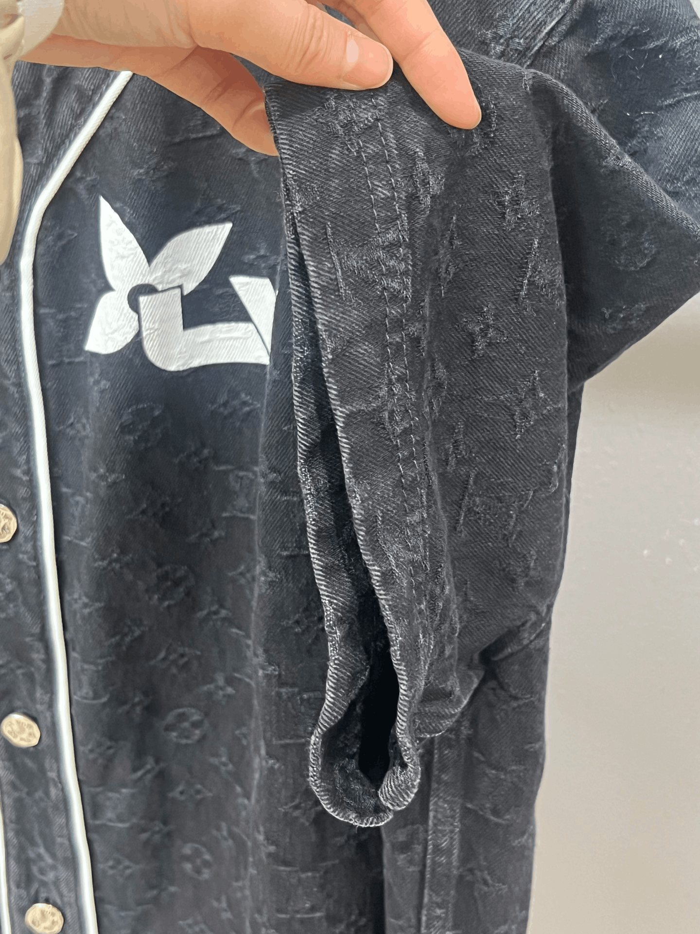 Louis Vuitton LV Embossed Baseball Cardigan Size US L / EU 52-54 / 3 - 8 Thumbnail