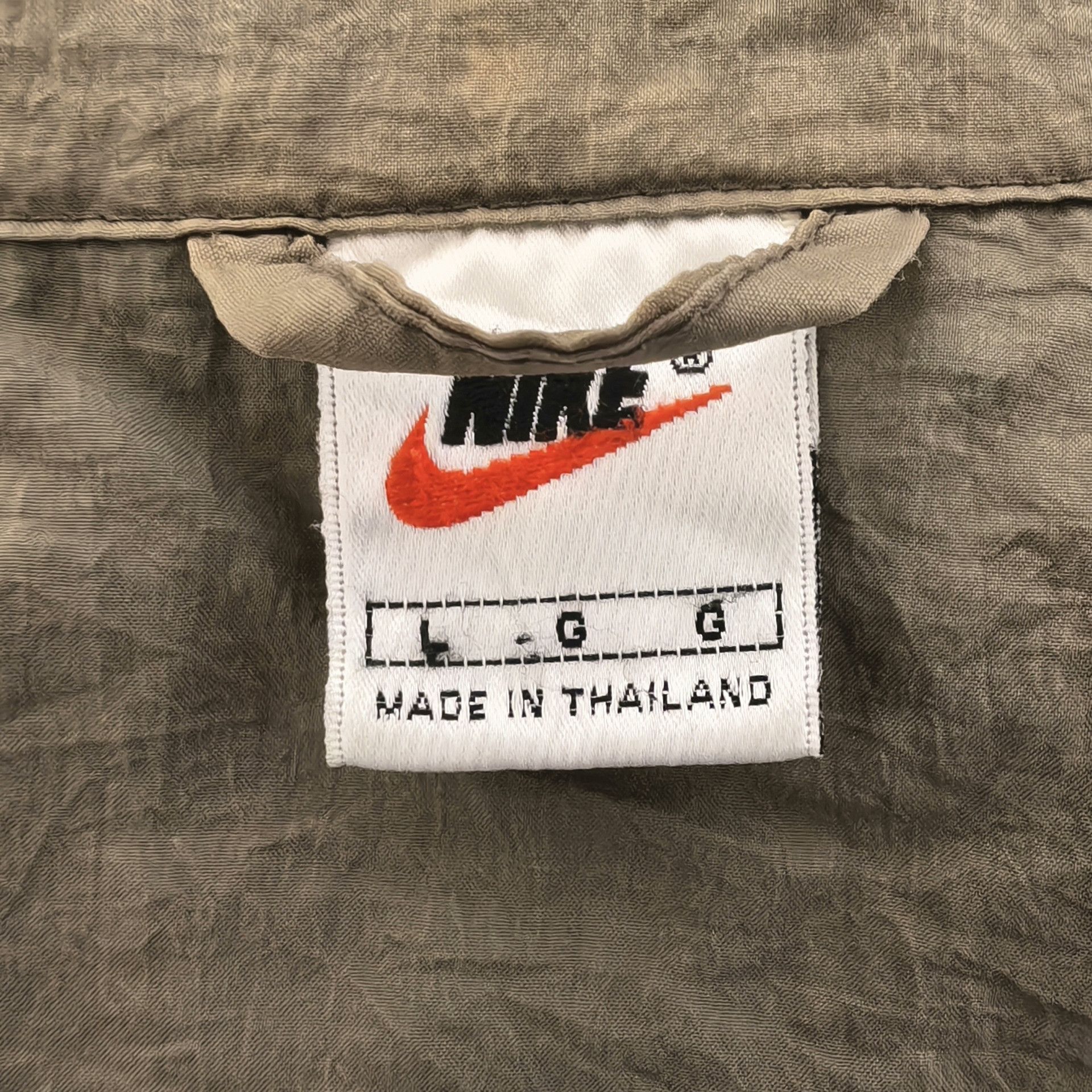 Vintage 90s Vintage Nike Metallic Nylon Jacket Size US L / EU 52-54 / 3 - 6 Thumbnail