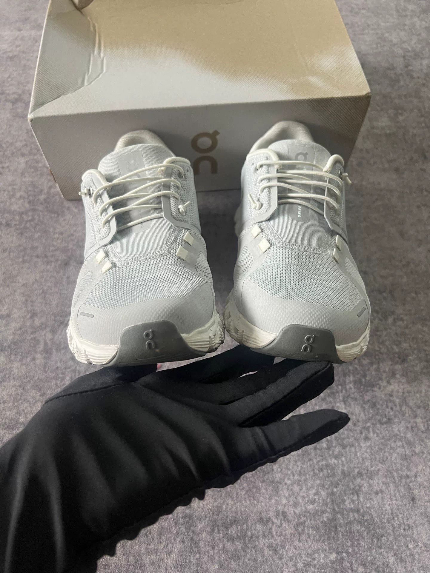 On On Sports Shoes Size US 9.5 / EU 42-43 - 3 Thumbnail