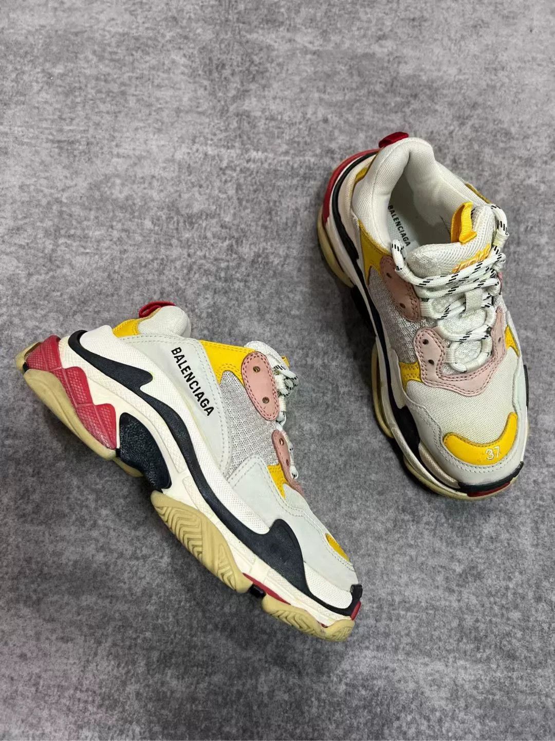 Balenciaga Balenciaga Triple S Yellow Sneakers Size US 6 / IT 36 - 2 Thumbnail
