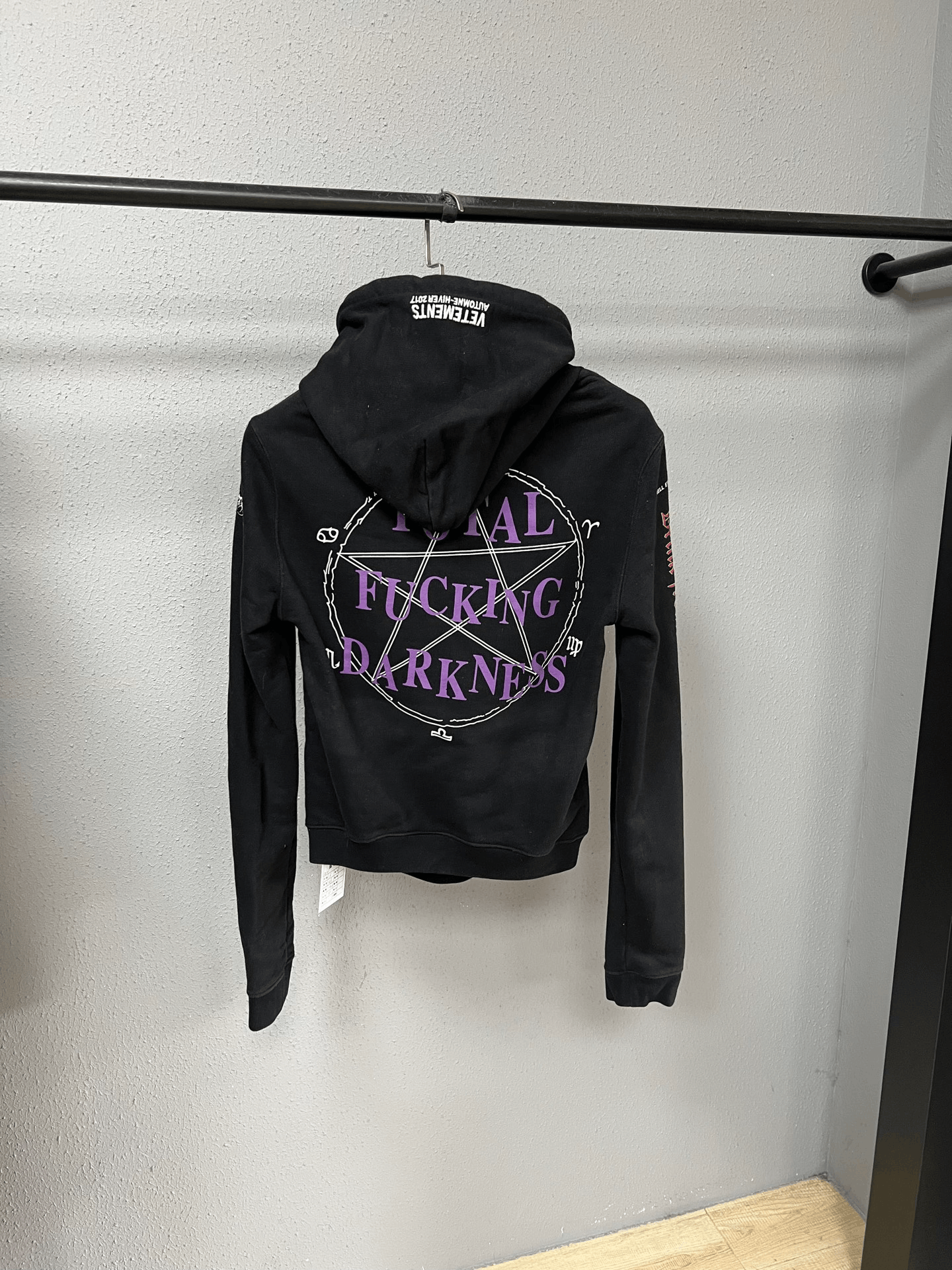 Vetements Vetements Hexagram Hoodie Size S / US 4 / IT 40 - 2 Thumbnail