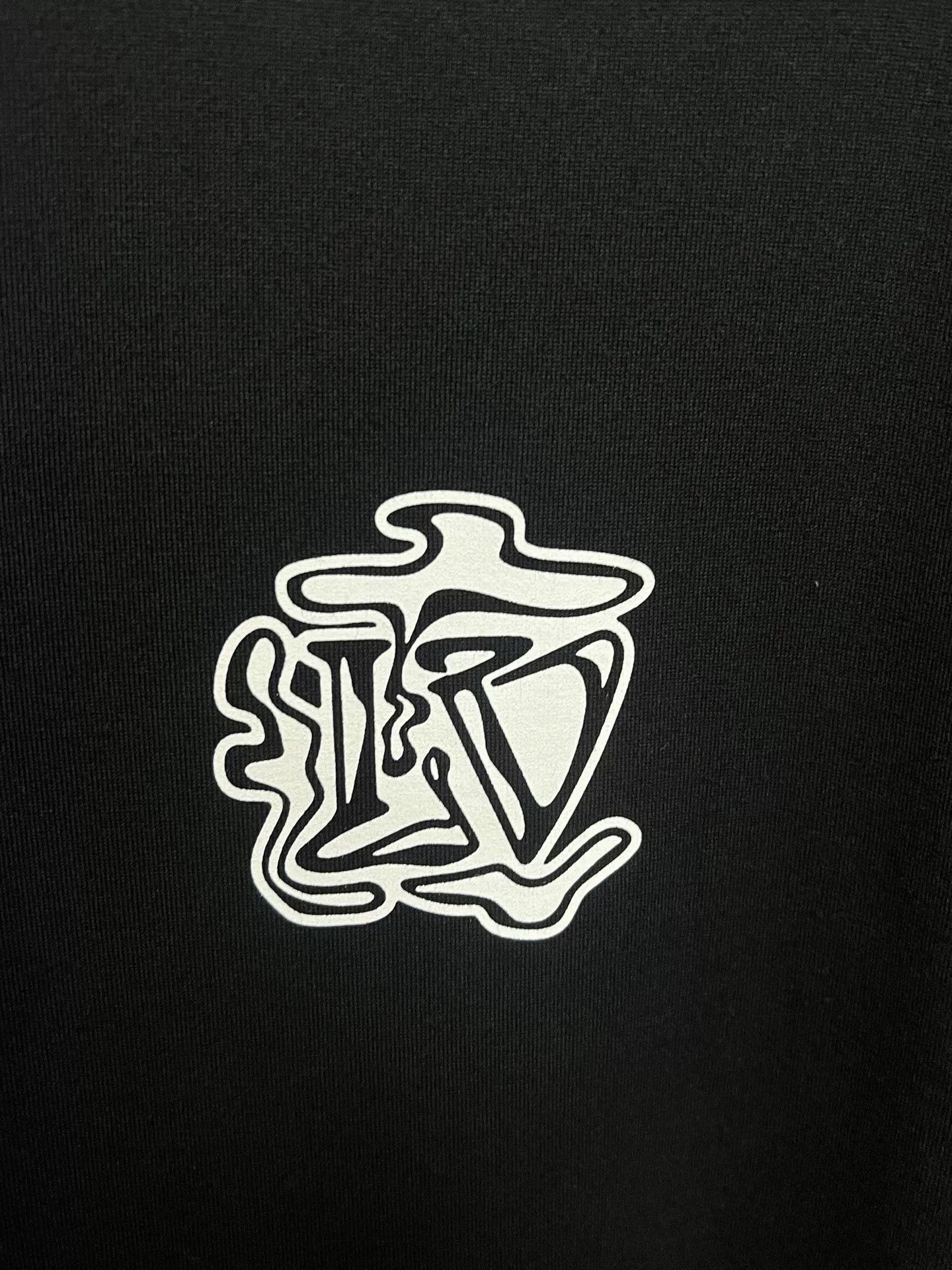 Louis Vuitton Louis Vuitton Short Sleeve Top Size US S / EU 44-46 / 1 - 3 Thumbnail
