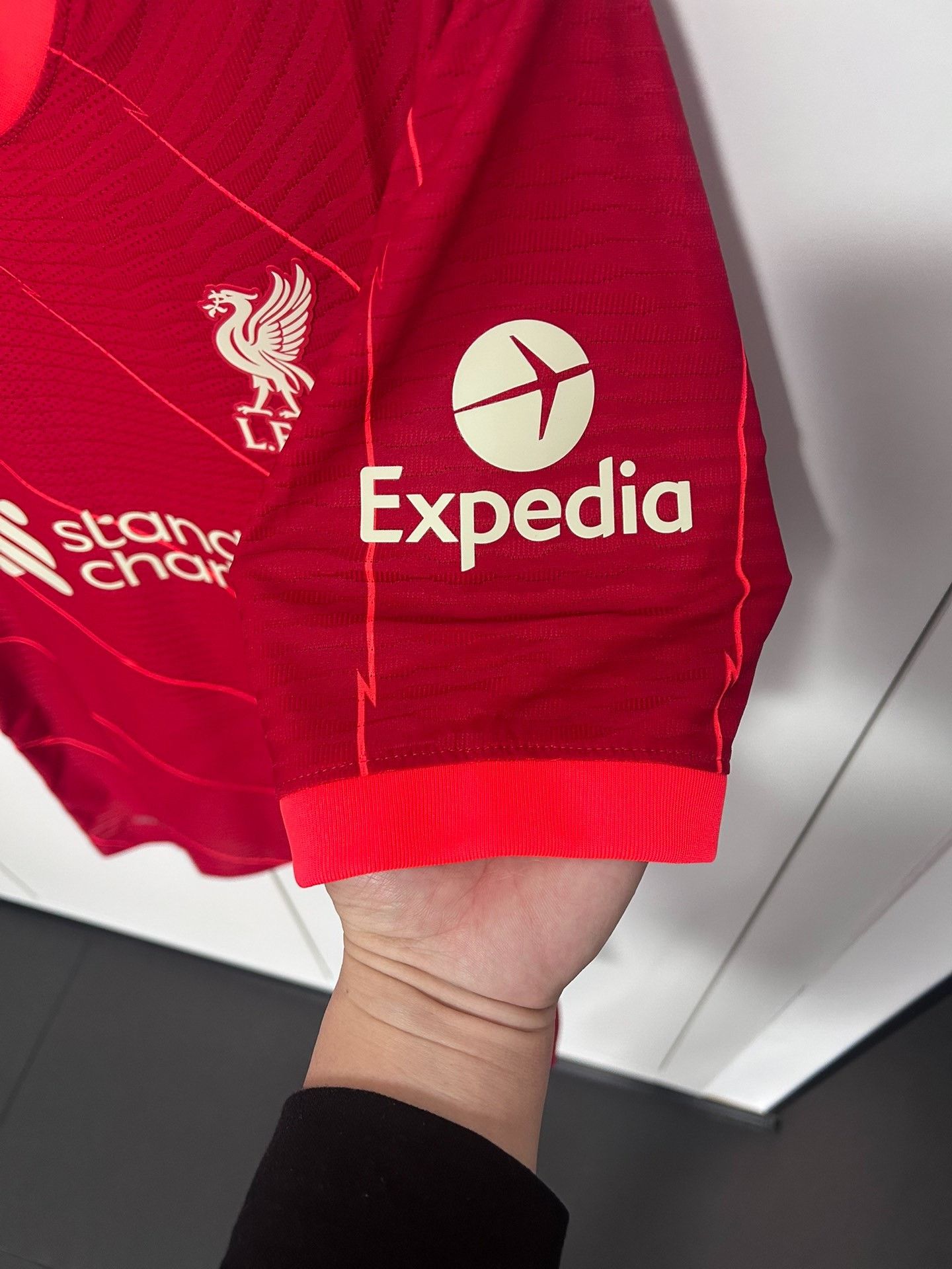 Other Liverpool 21/22 Home Player Jersey Size US M / EU 48-50 / 2 - 7 Thumbnail