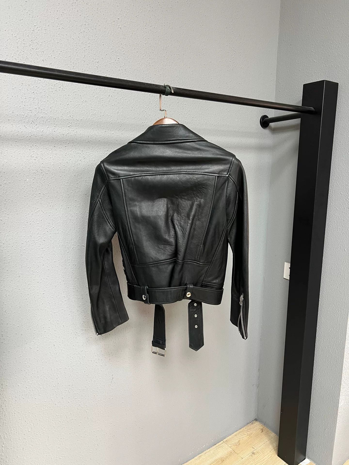Acne Studios Acne Studios Motorcycle Leather Jacket Size XS / US 0-2 / IT 36-38 - 2 Thumbnail