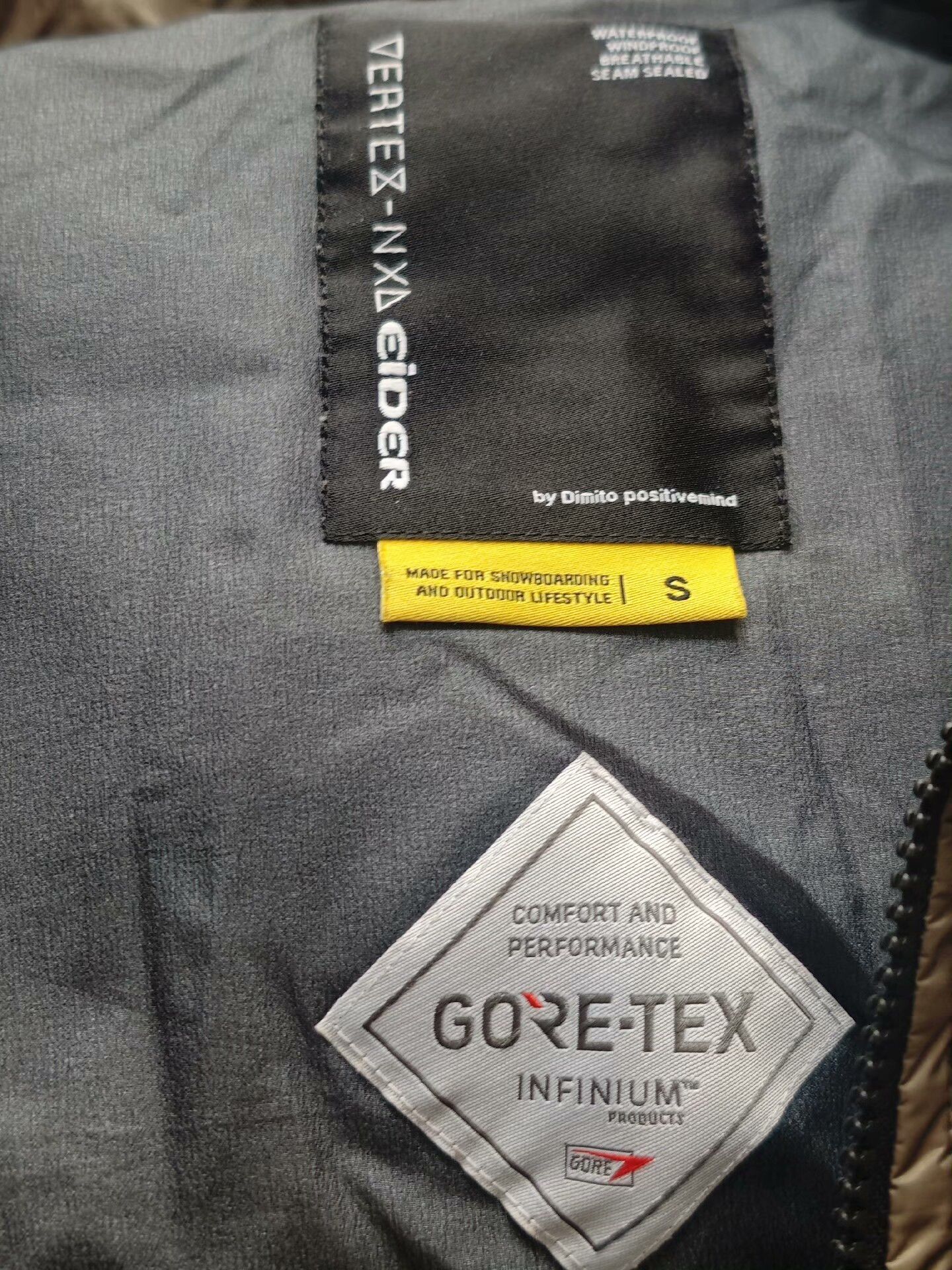 Vintage Co-branded Champagne GTX Down Jacket Size US S / EU 44-46 / 1 - 3 Thumbnail
