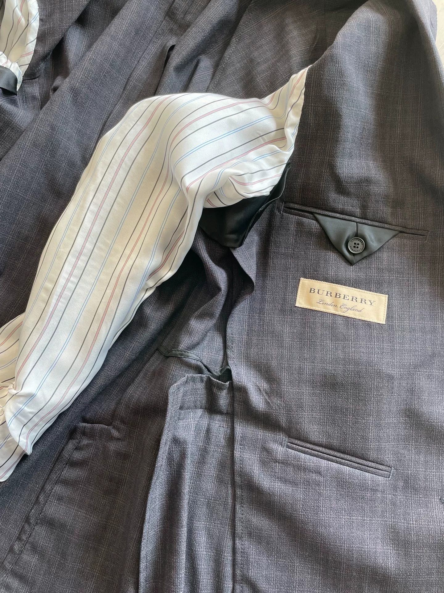 Burberry Burberry Classic Check Wool Suit Size US M / EU 48-50 / 2 - 9 Thumbnail