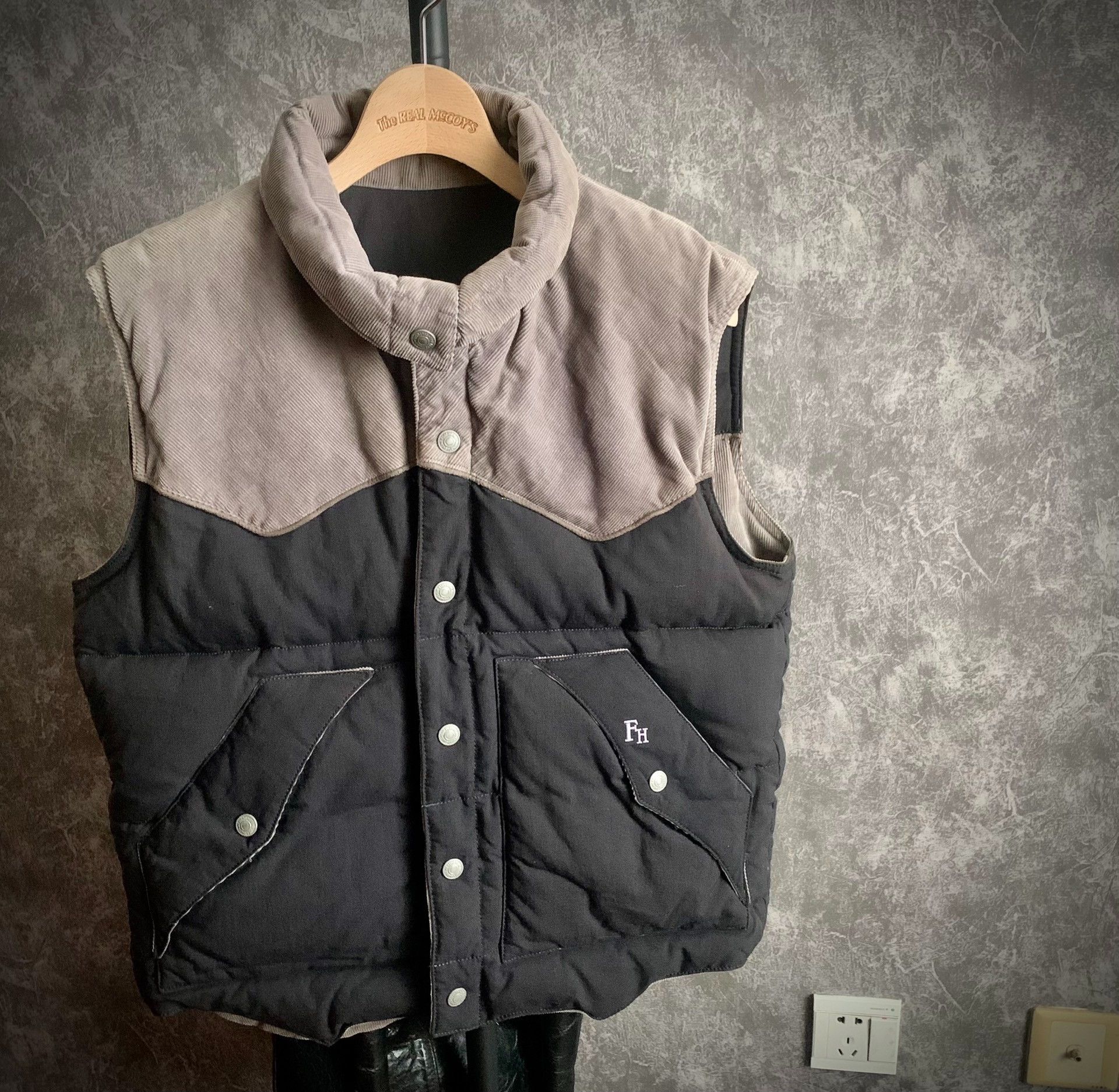 The Flat Head Flat Head Reversible Down Vest Size US M / EU 48-50 / 2 - 4 Thumbnail