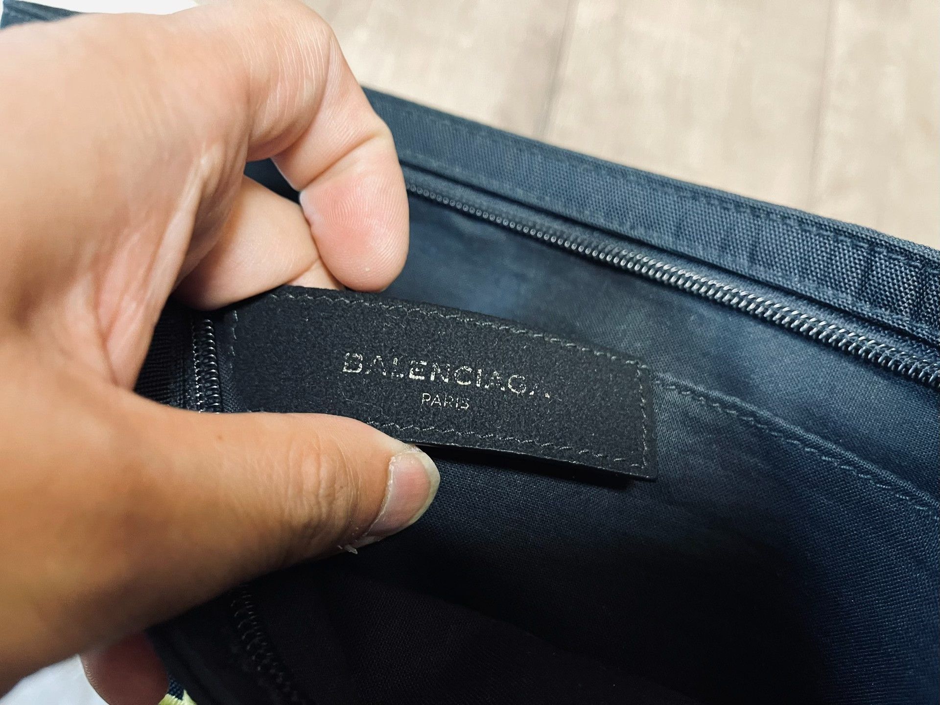 Balenciaga Balenciaga Classic Nylon Clutch Bag Size ONE SIZE - 6 Thumbnail