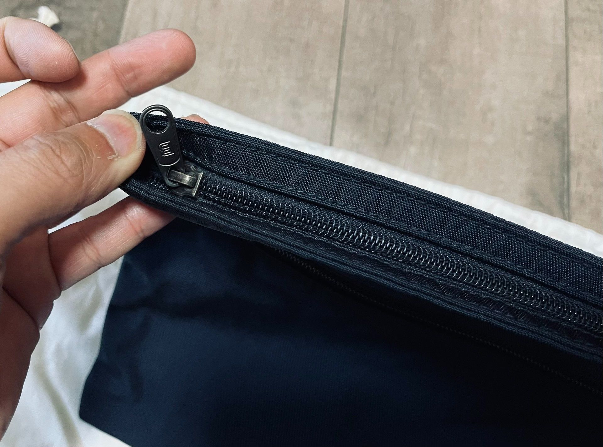 Balenciaga Balenciaga Classic Nylon Clutch Bag Size ONE SIZE - 5 Thumbnail