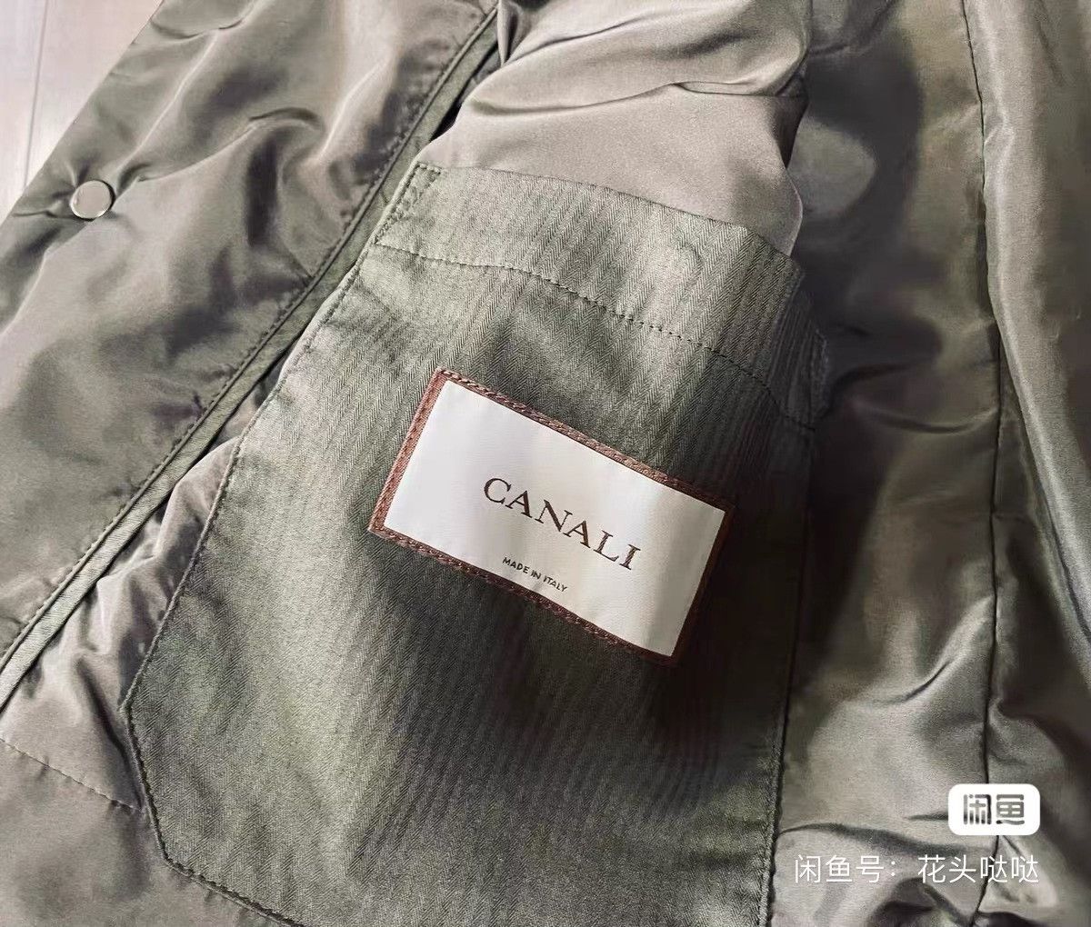 Canali Canali Latest Tech Fabric Vest Size US M / EU 48-50 / 2 - 6 Thumbnail