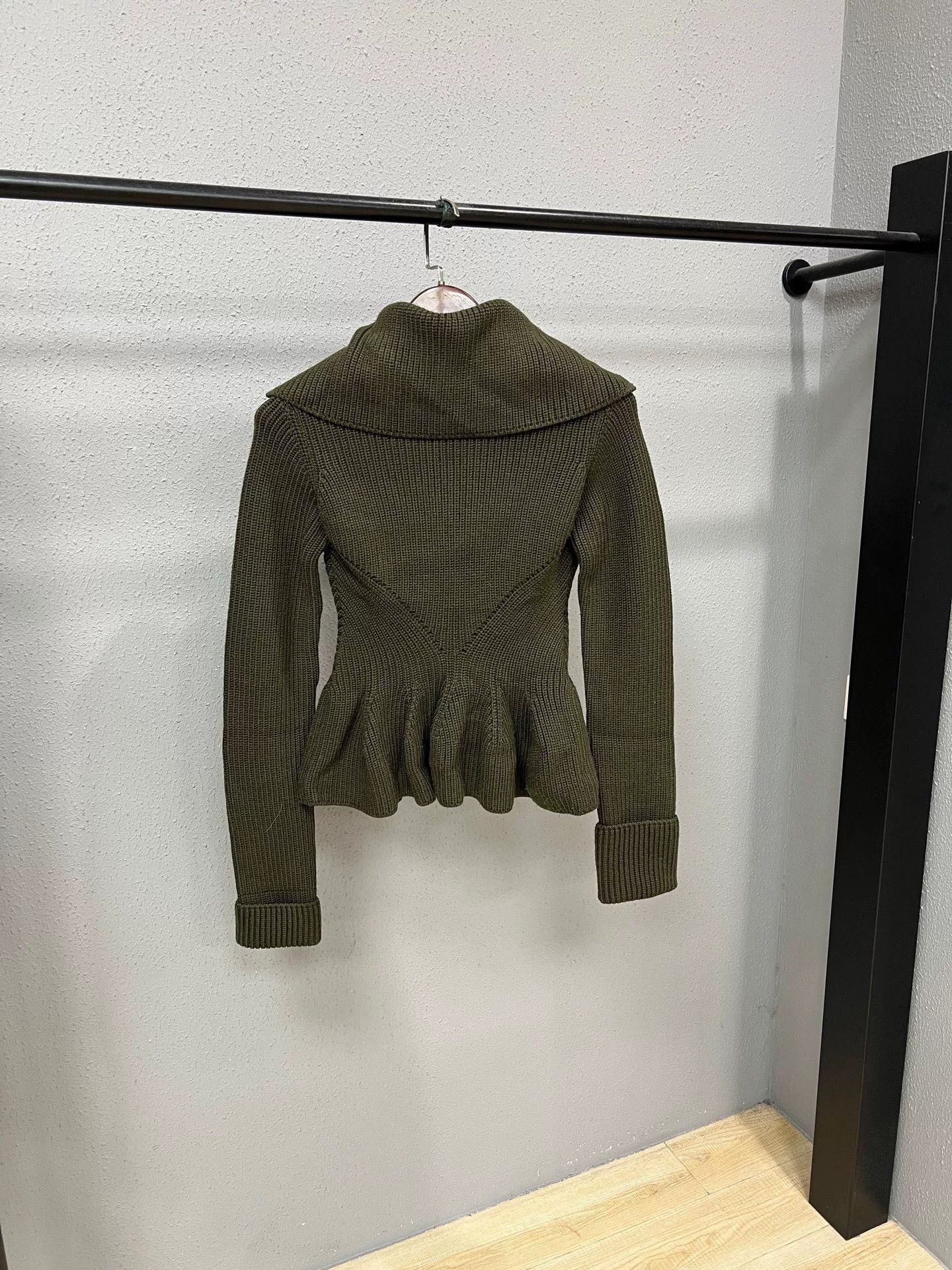 Alexander McQueen Alexander McQueen Knit Jacket Size S / US 4 / IT 40 - 2 Thumbnail
