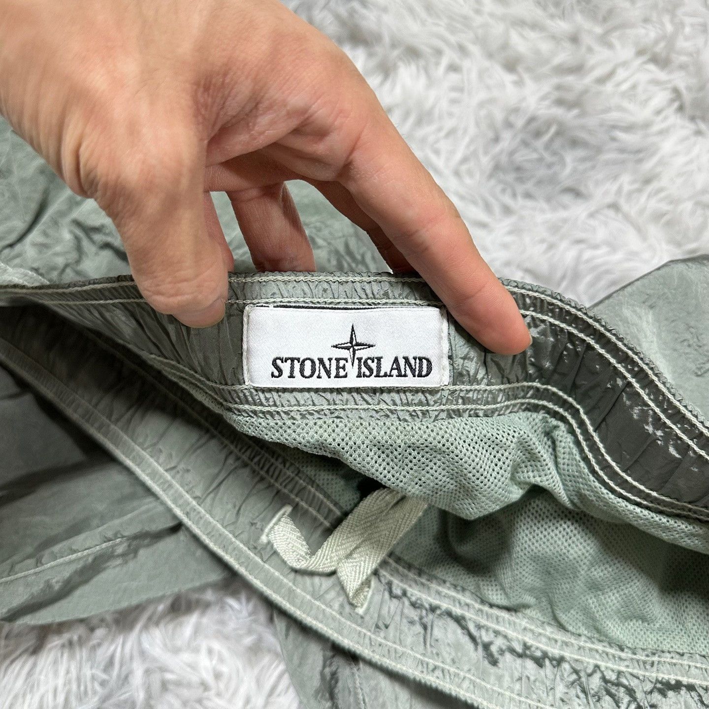 Stone Island Stone Island 25SS Metallic Nylon Shorts Size US 28 / EU 44 - 4 Thumbnail
