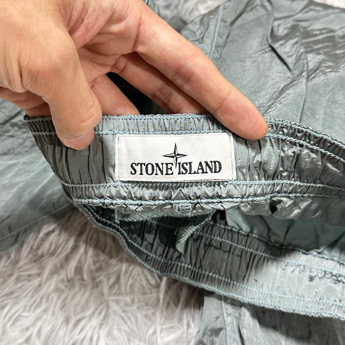 Stone Island Stone Island Metal Nylon Cargo Shorts Size US 29 - 4 Thumbnail
