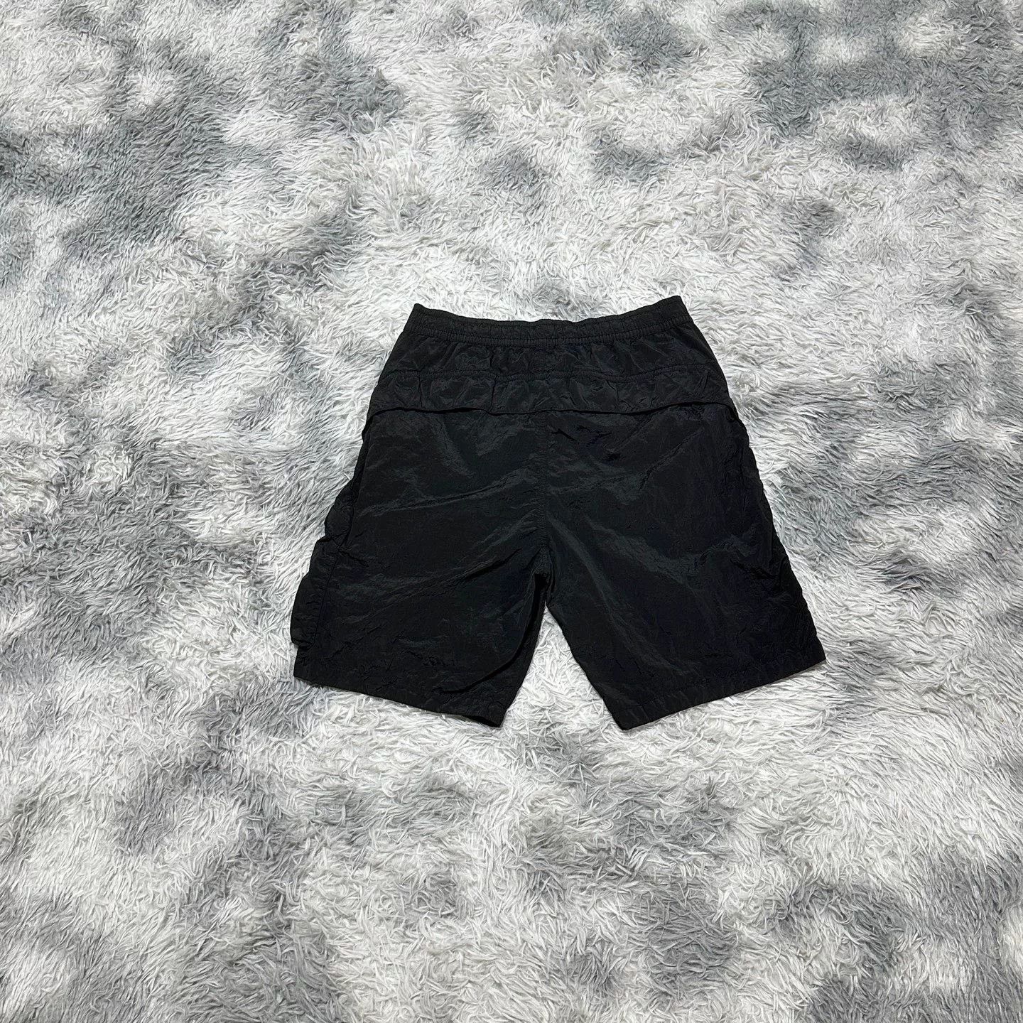 Stone Island Stone Island 25SS Metal Nylon Shorts Size US 30 / EU 46 - 2 Thumbnail