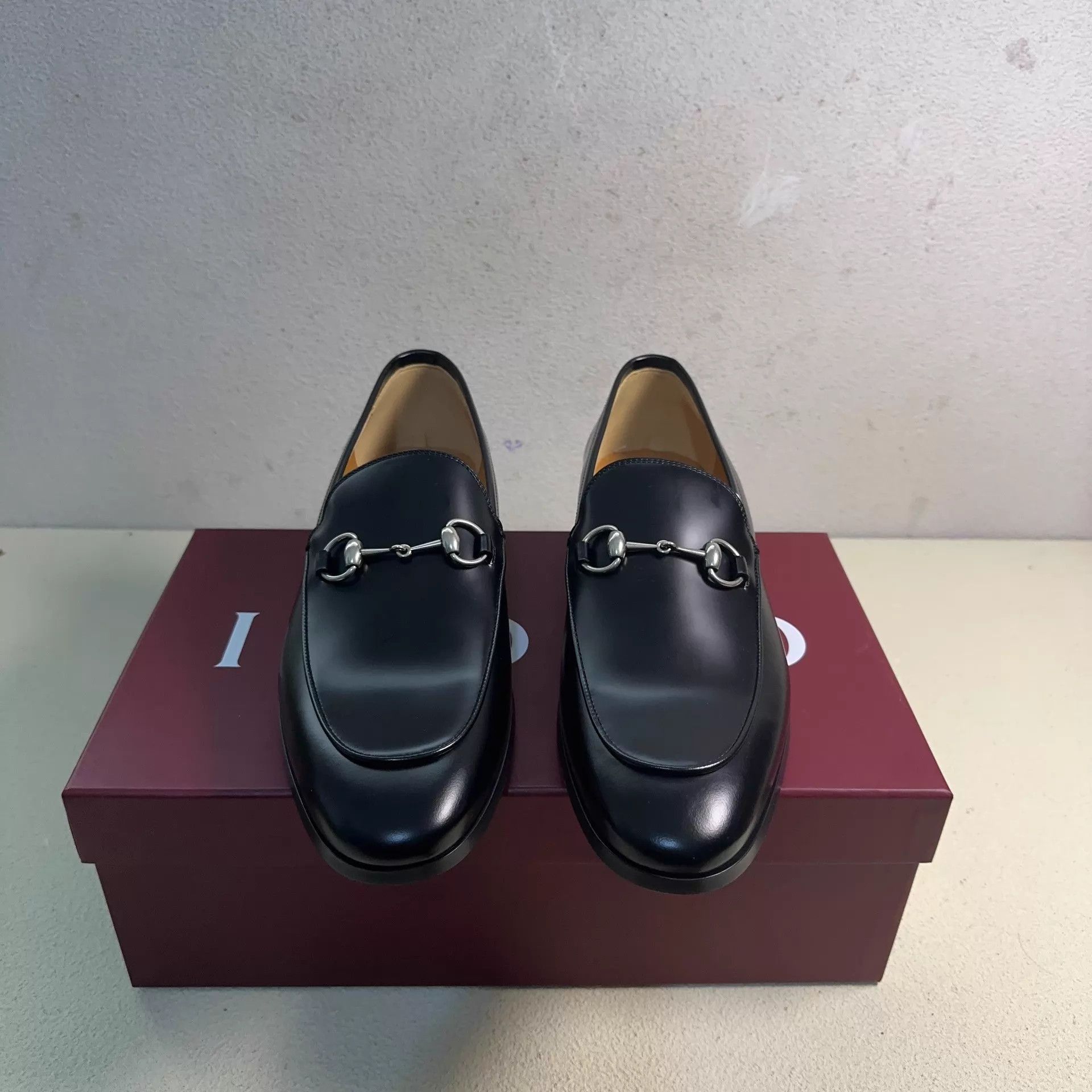 Gucci Black Leather Slip-On Loafers Size 12 Size US 12 / EU 45 - 2 Thumbnail