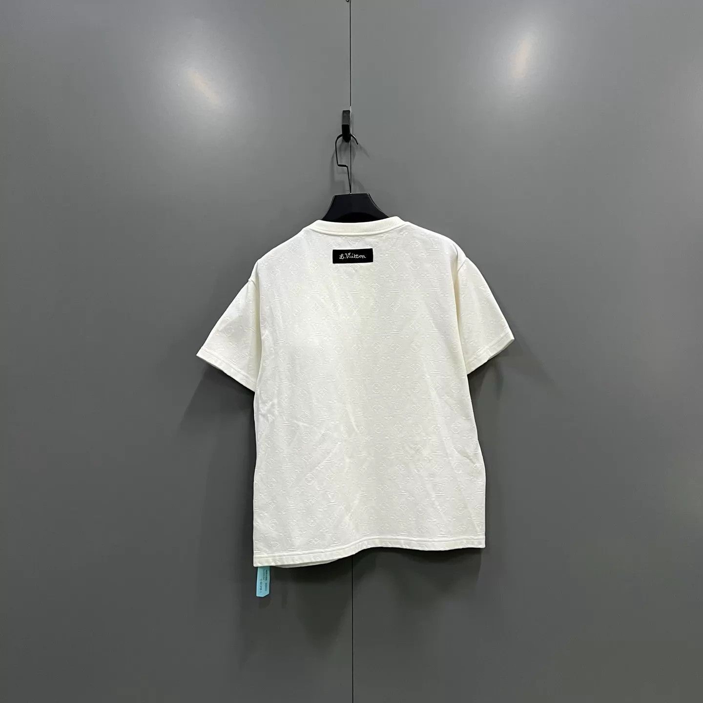 Louis Vuitton White Short Sleeve Shirt with Stuffed Toy Accent Size US L / EU 52-54 / 3 - 3 Thumbnail